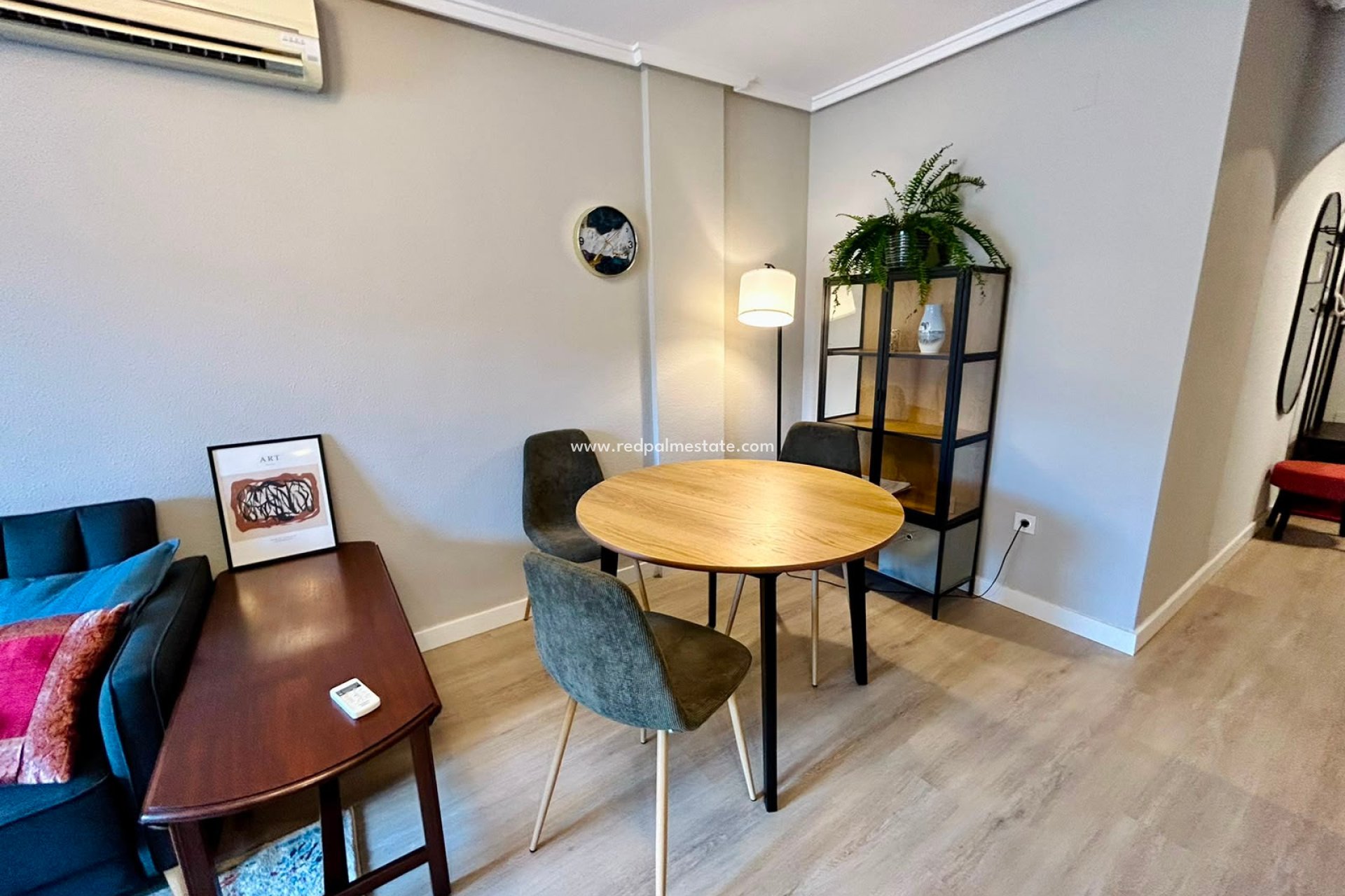 Reventa - Apartamento -
Torrevieja - Torrevieja Centro