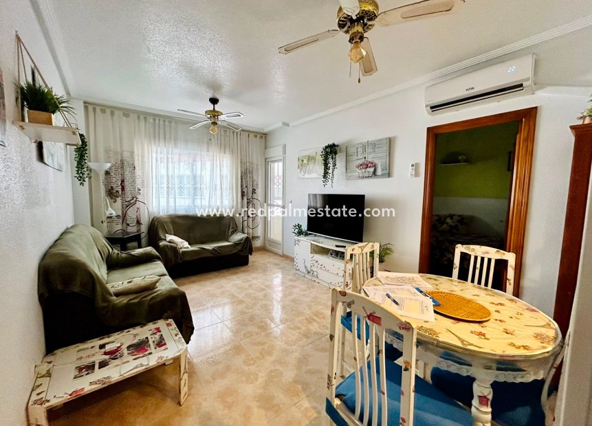 Reventa - Apartamento -
Torrevieja - Torrevieja Centro