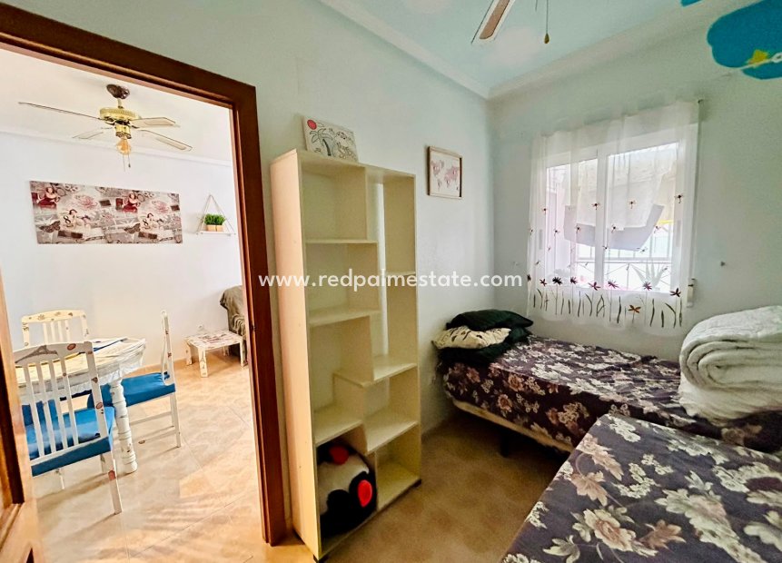 Reventa - Apartamento -
Torrevieja - Torrevieja Centro