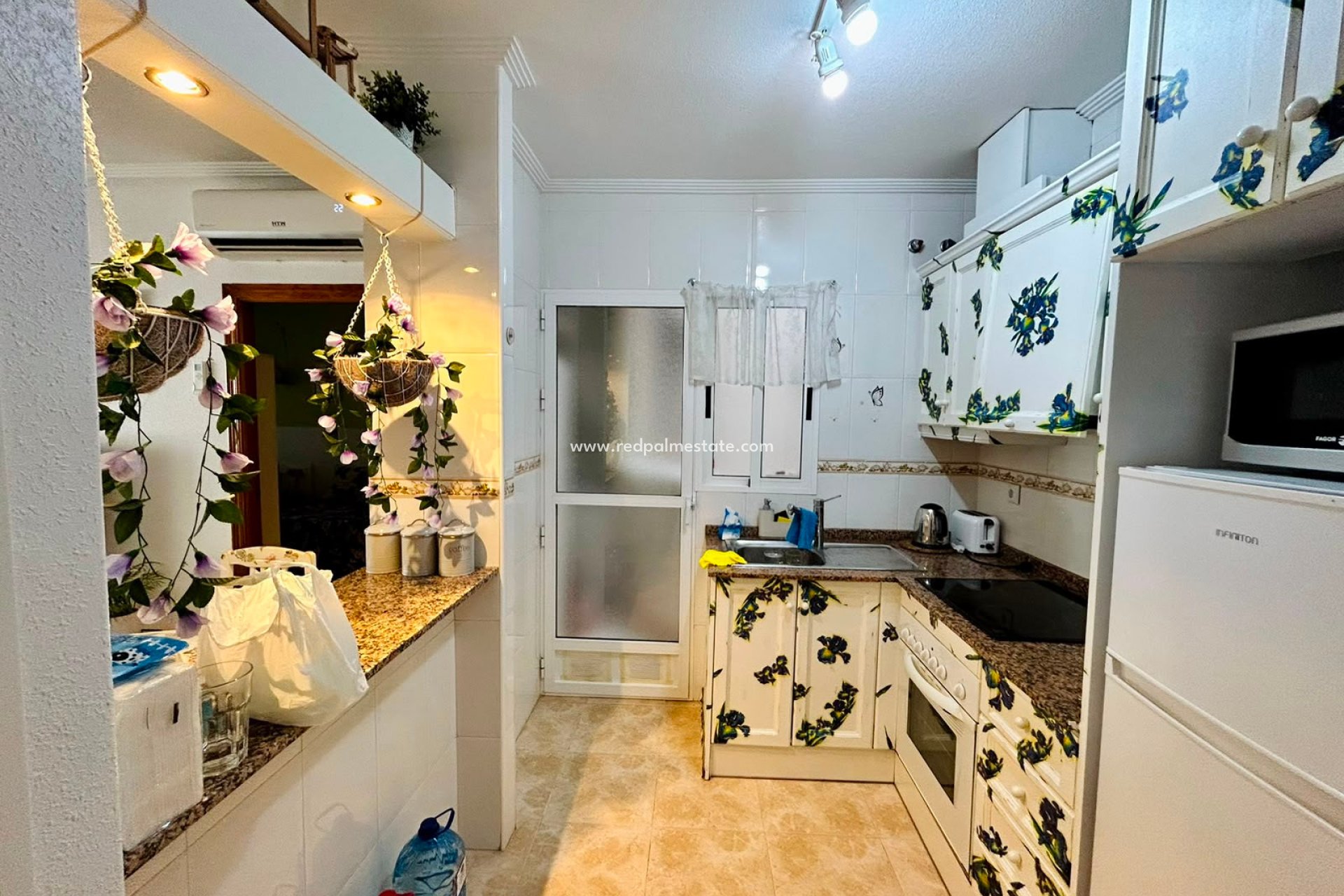 Reventa - Apartamento -
Torrevieja - Torrevieja Centro