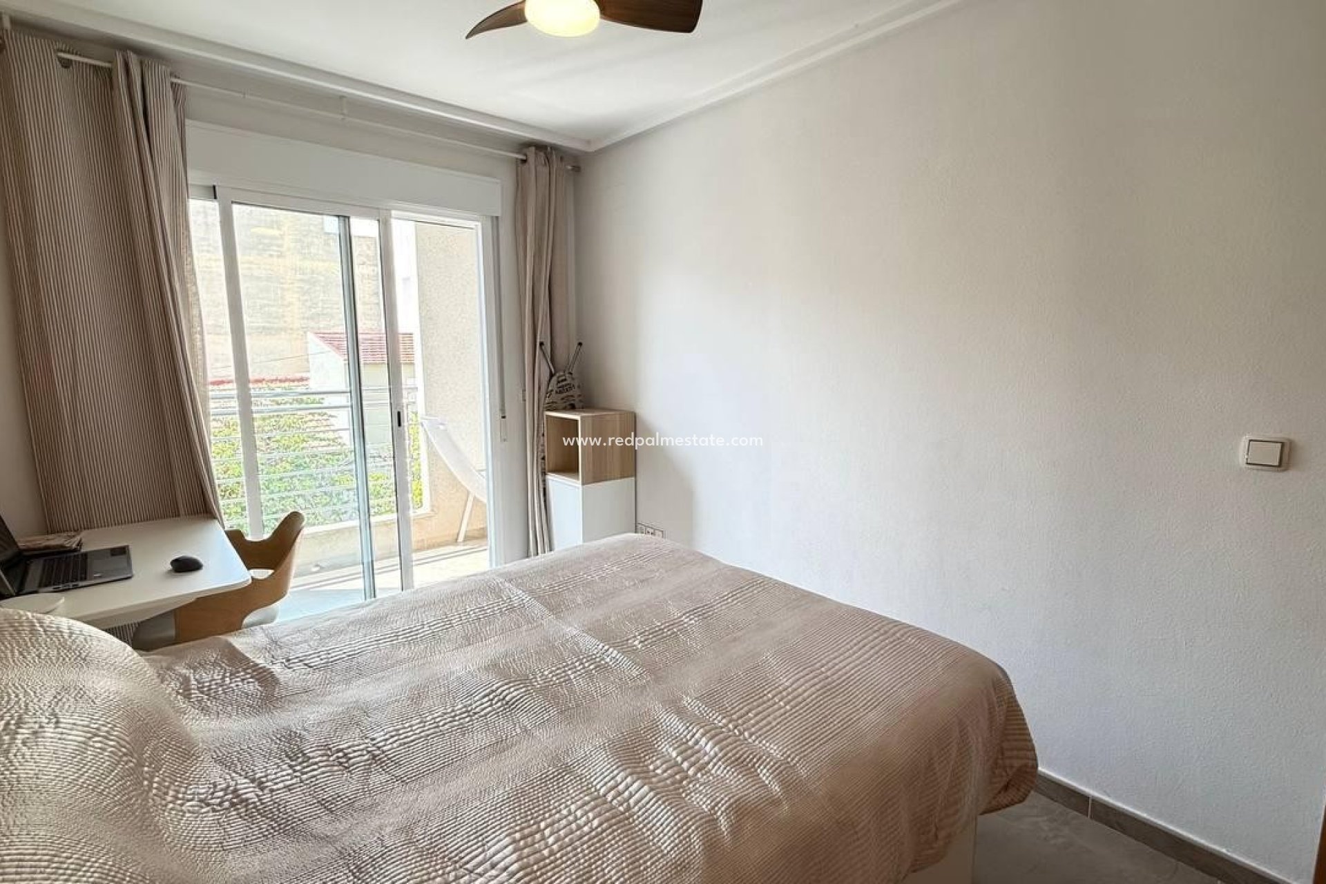 Reventa - Apartamento -
Torrevieja - Torrevieja Centro