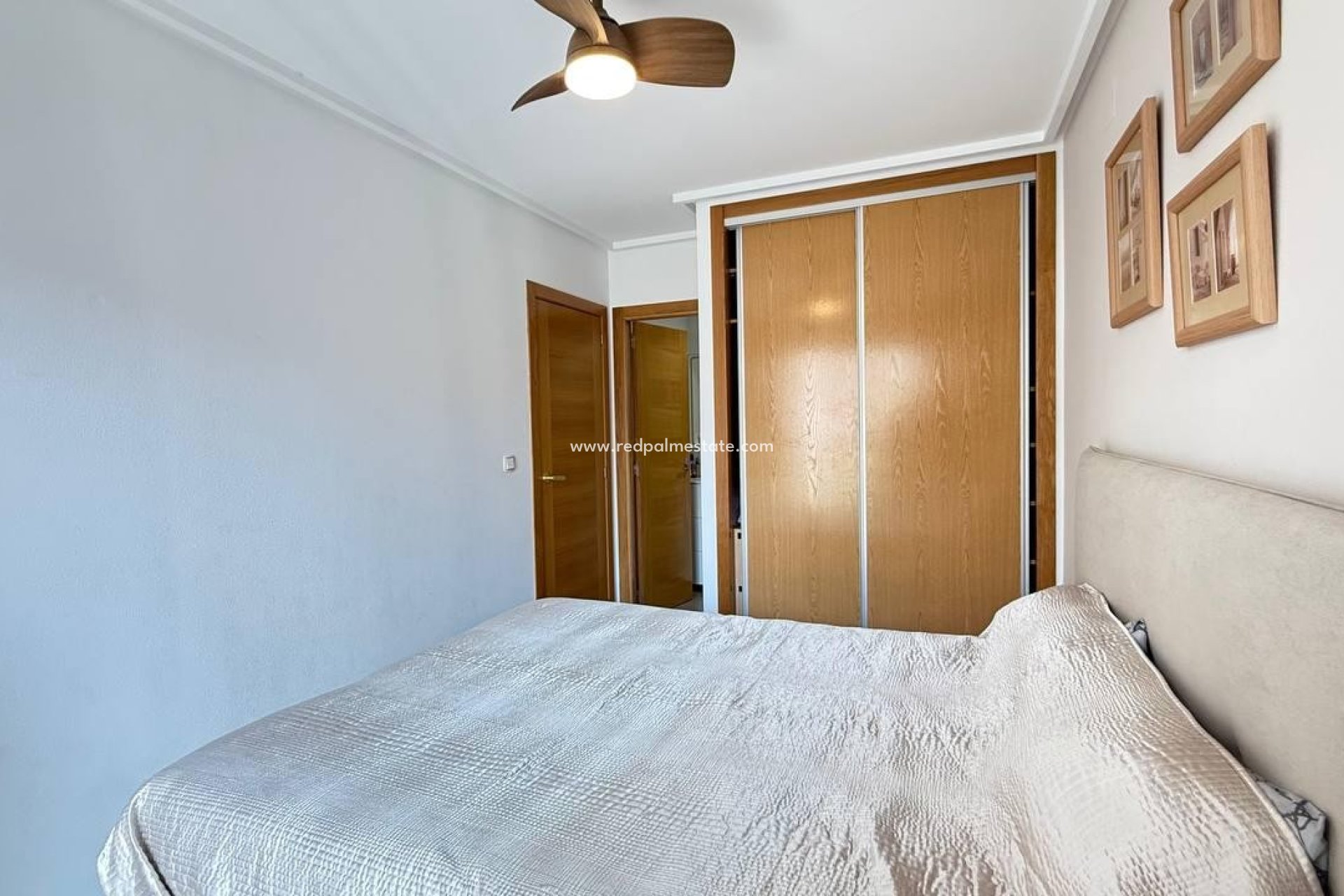 Reventa - Apartamento -
Torrevieja - Torrevieja Centro