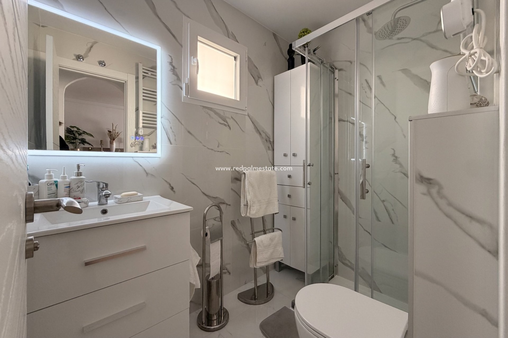 Reventa - Apartamento -
Torrevieja - Urb. Calas Blancas III