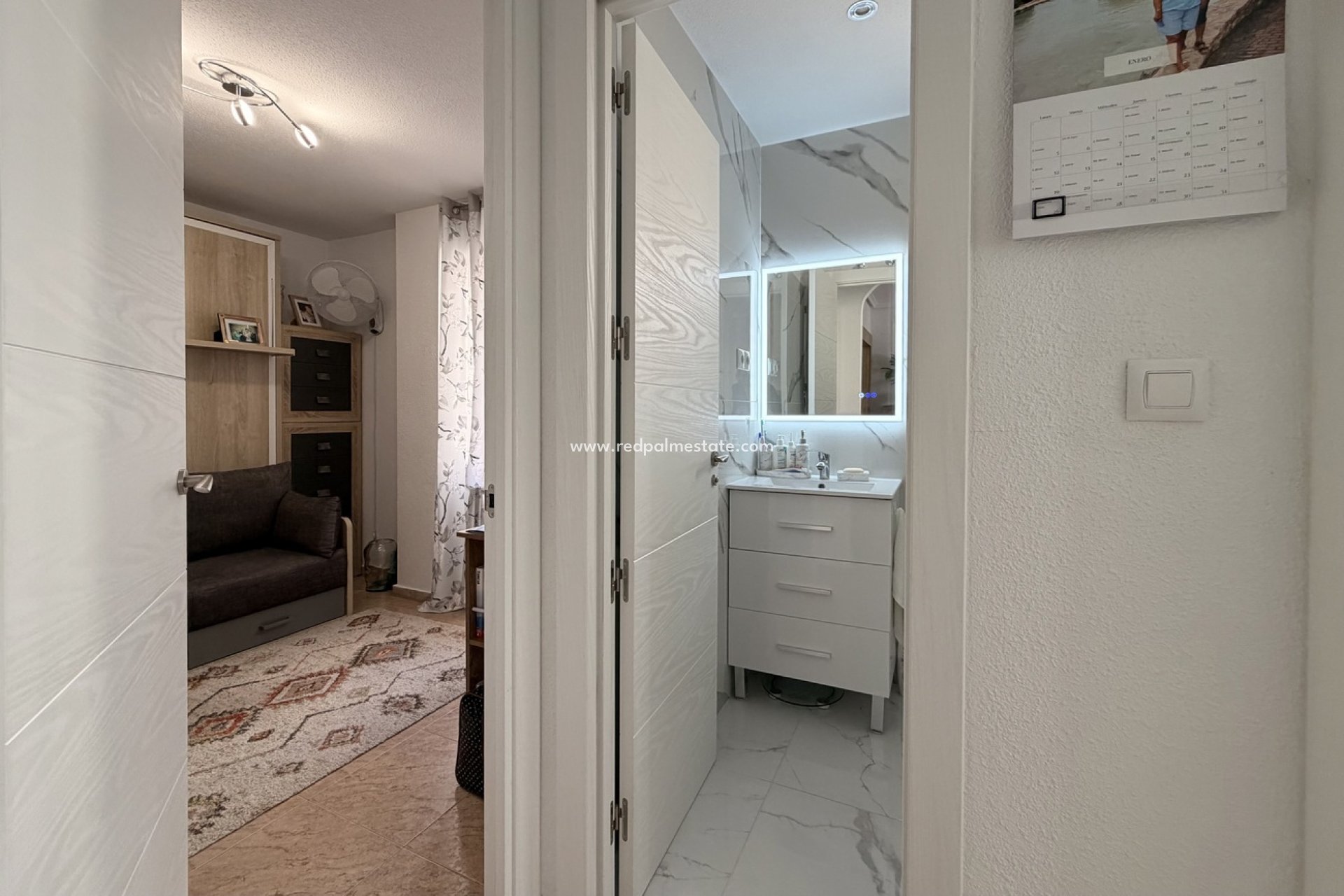 Reventa - Apartamento -
Torrevieja - Urb. Calas Blancas III