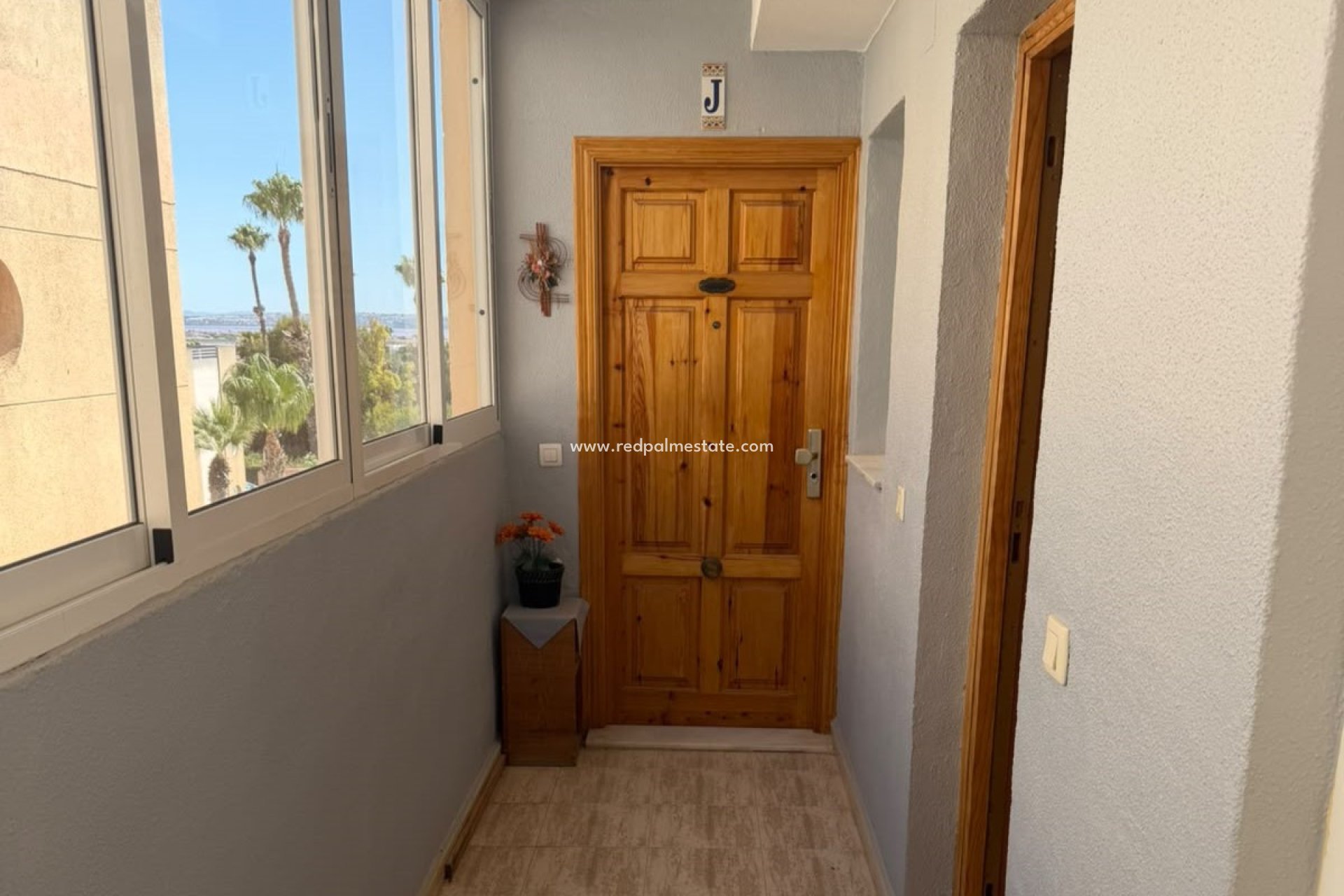 Reventa - Apartamento -
Torrevieja - Urbanización San Luis