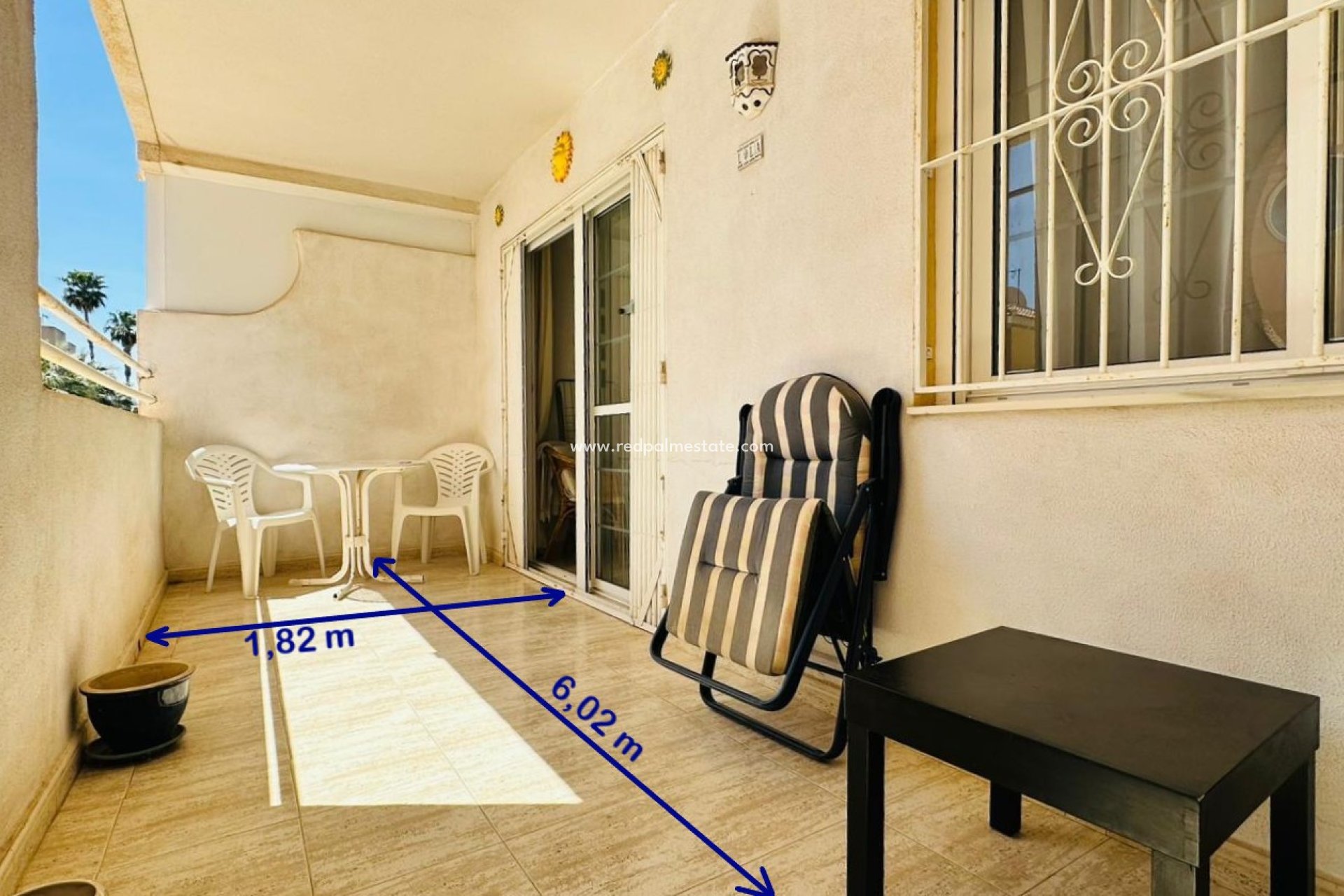Reventa - Apartamento -
Torrevieja - Urbanización San Luis