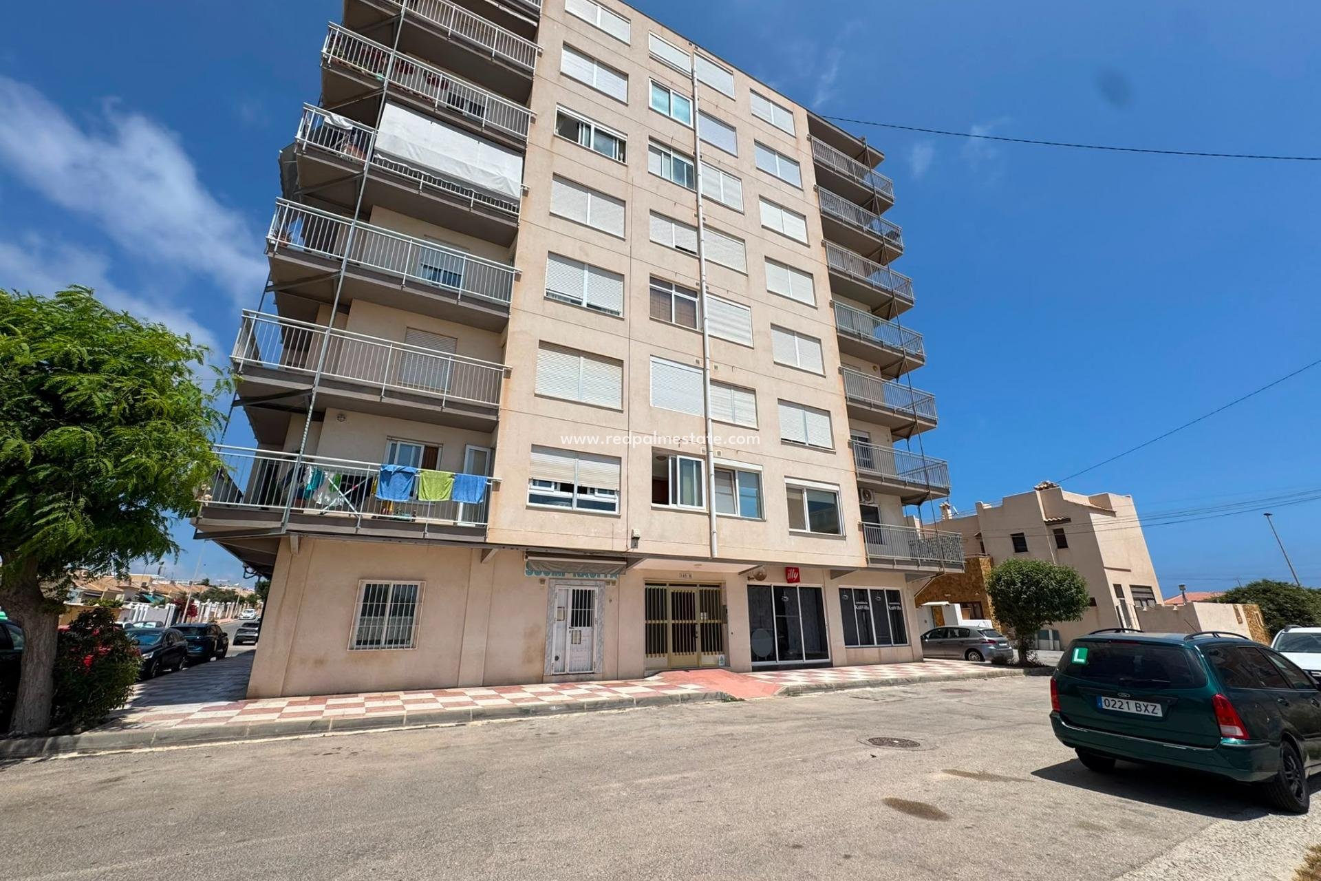 Reventa - Apartamento -
Torrevieja - Zona Los Frutales