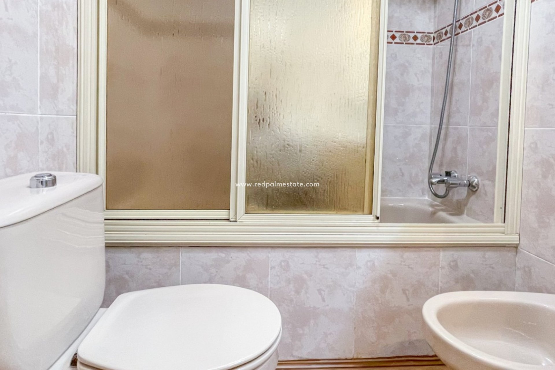 Reventa - Apartamento -
Torrevieja