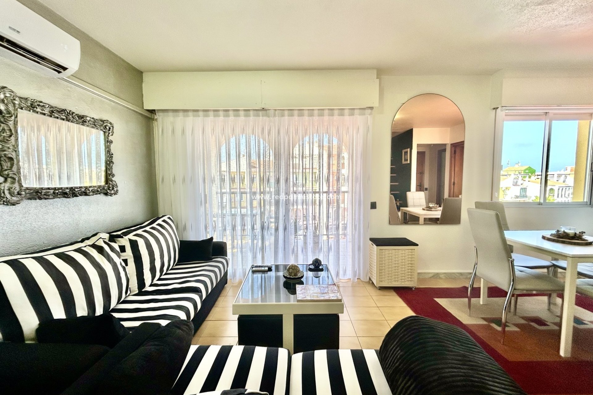 Reventa - Apartamento -
Torrevieja