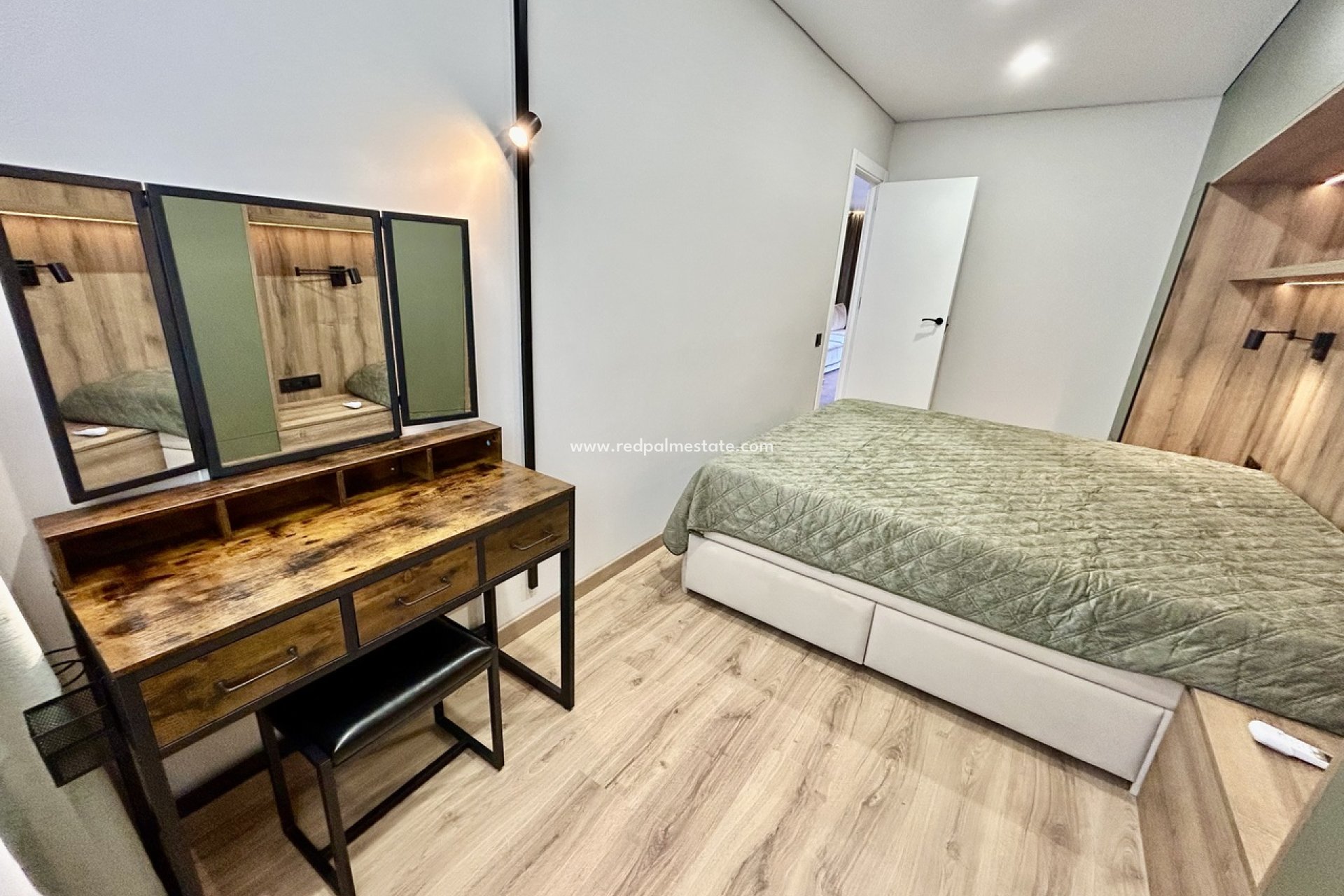 Reventa - Apartamento -
Torrevieja