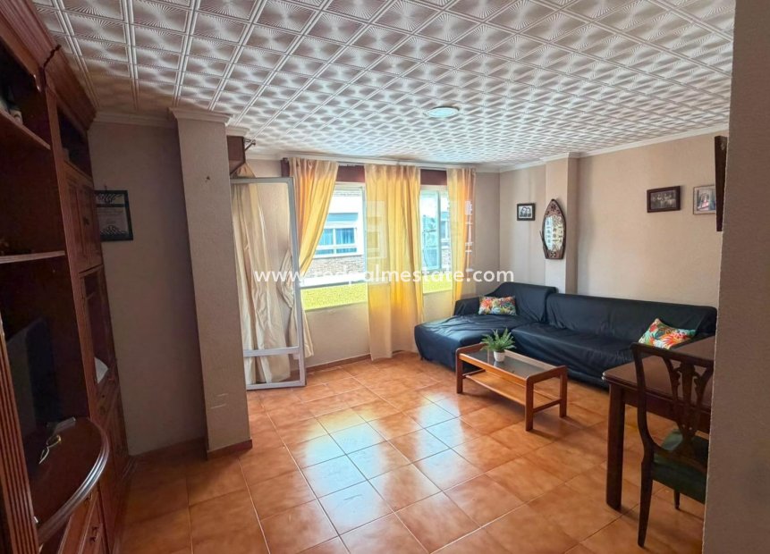 Reventa - Apartamento -
Torrevieja