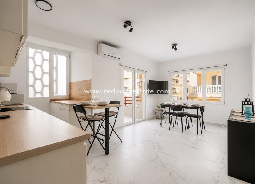 Reventa - Apartamento -
Torrevieja
