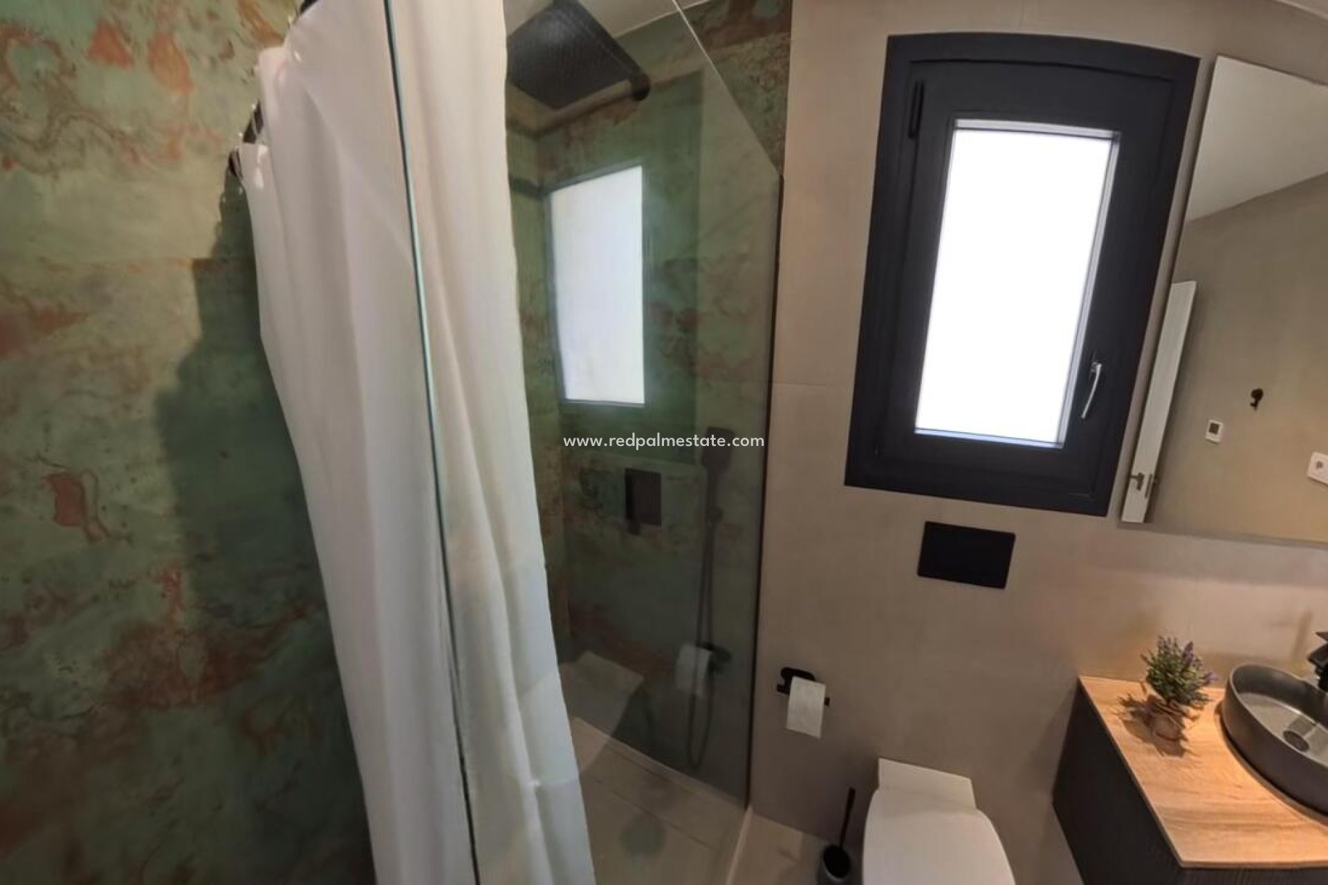 Reventa - Apartamento -
Torrevieja