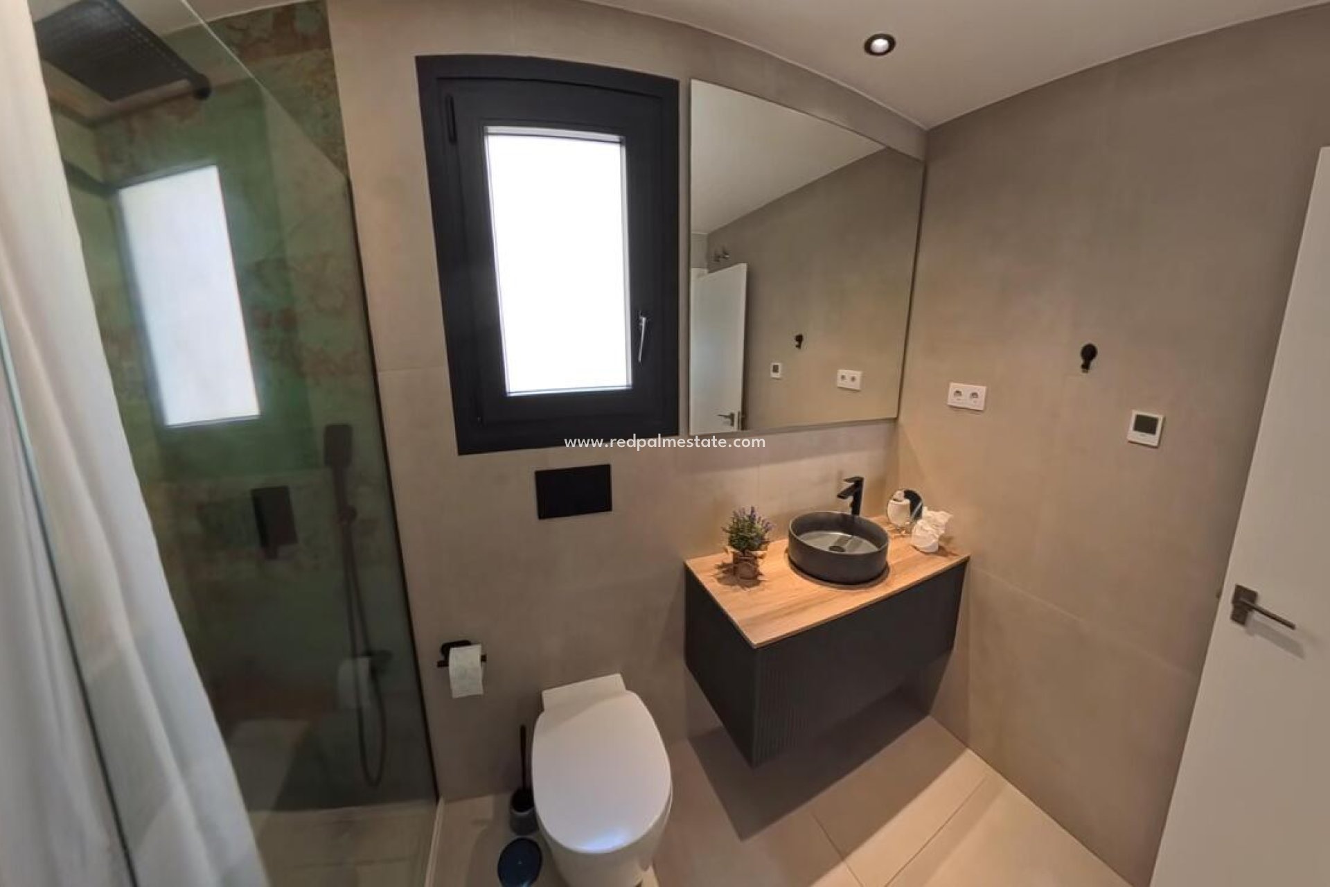 Reventa - Apartamento -
Torrevieja