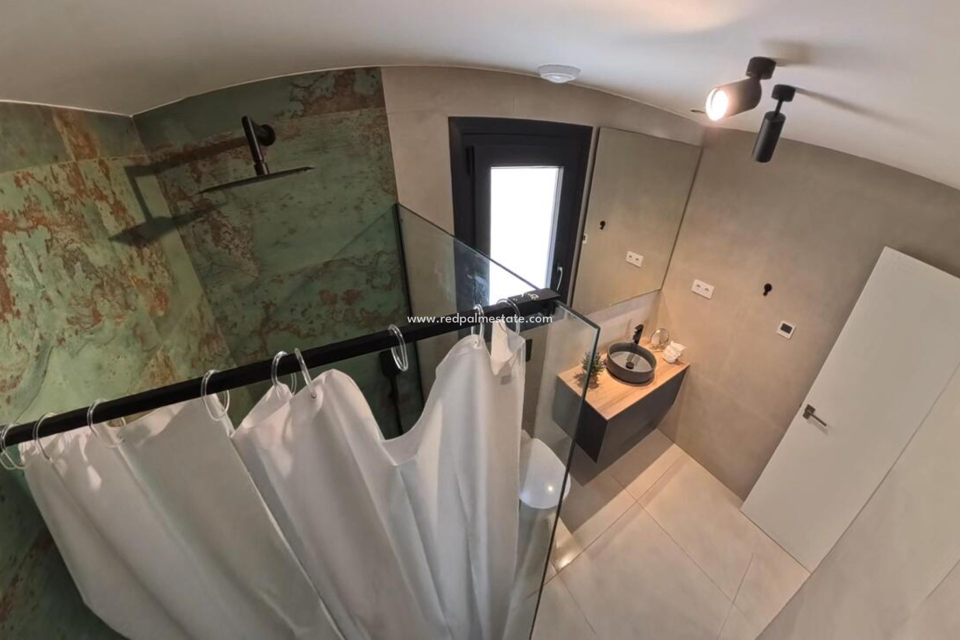 Reventa - Apartamento -
Torrevieja