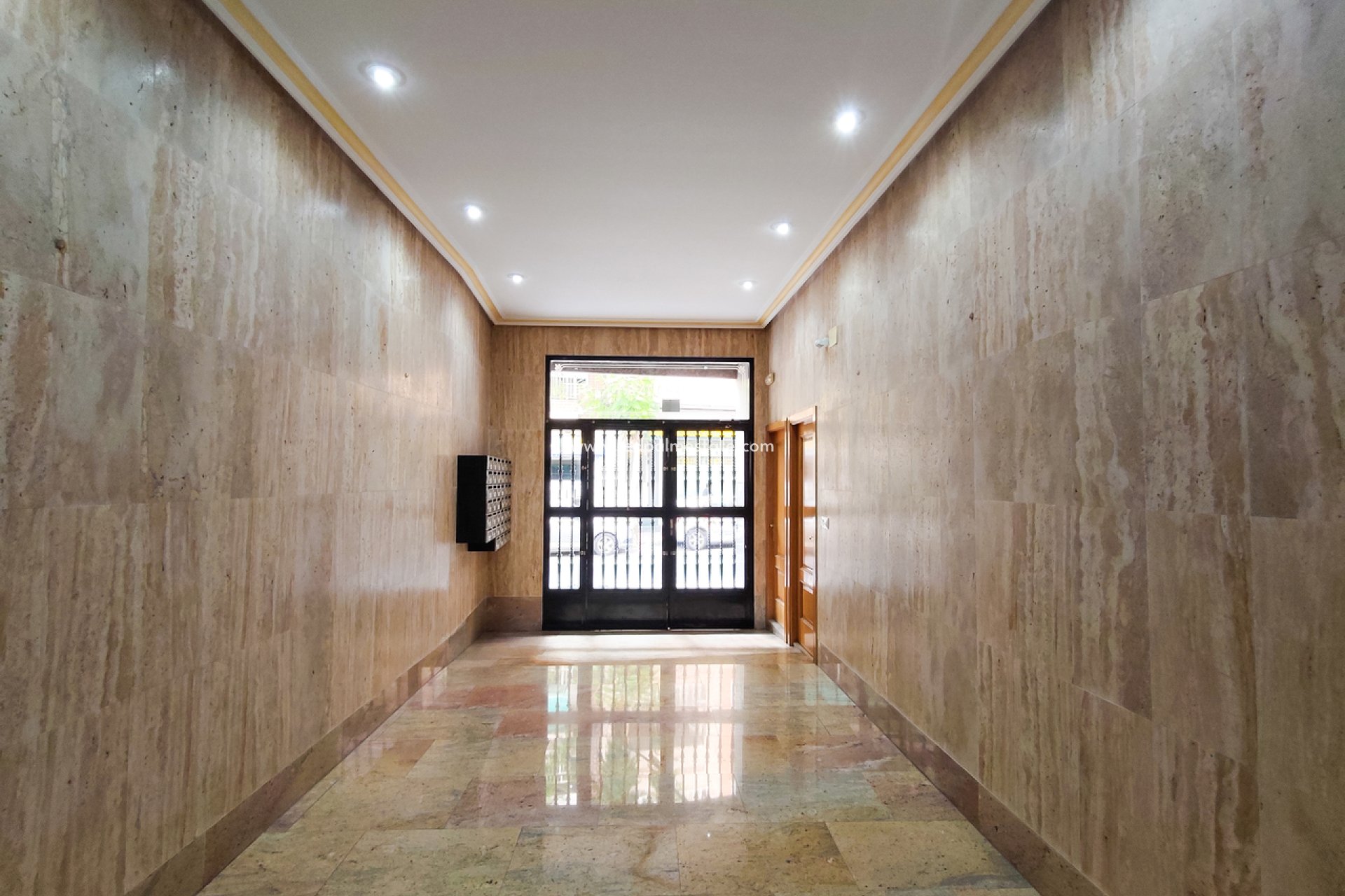 Reventa - Apartamento -
Torrevieja