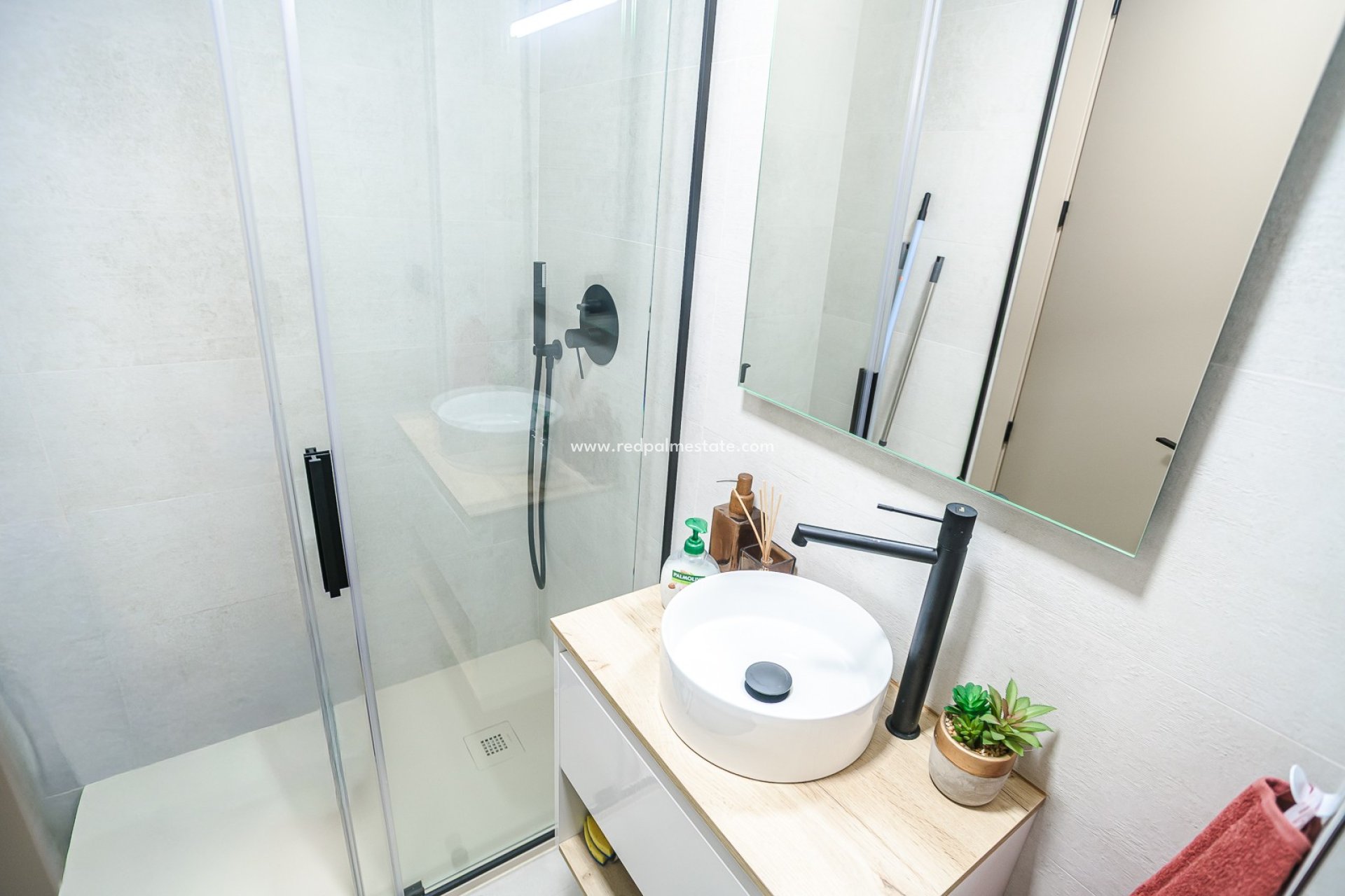 Reventa - Apartamento -
Torrevieja