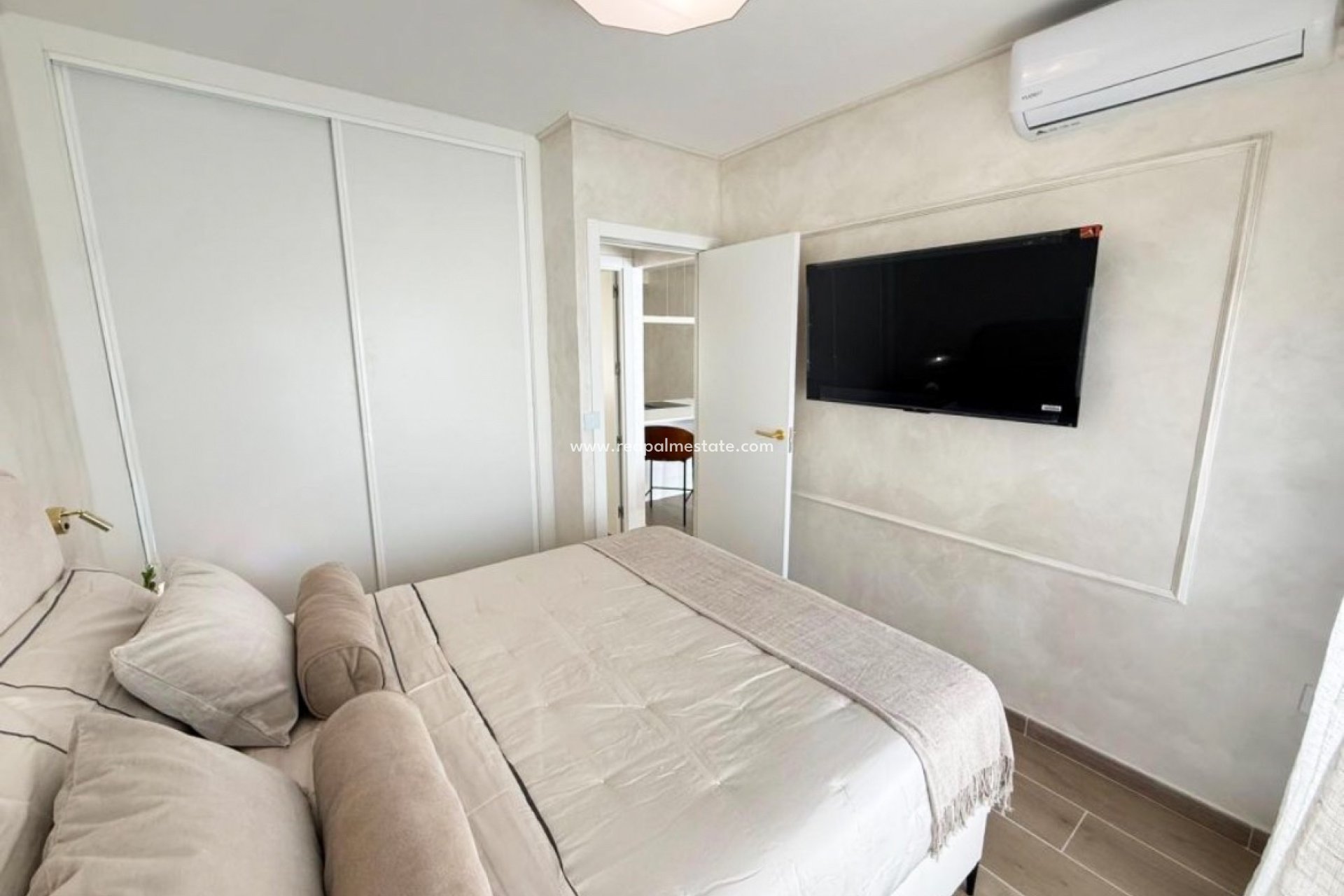 Reventa - Apartamento -
Torrevieja