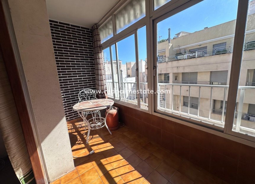 Reventa - Apartamento -
Torrevieja