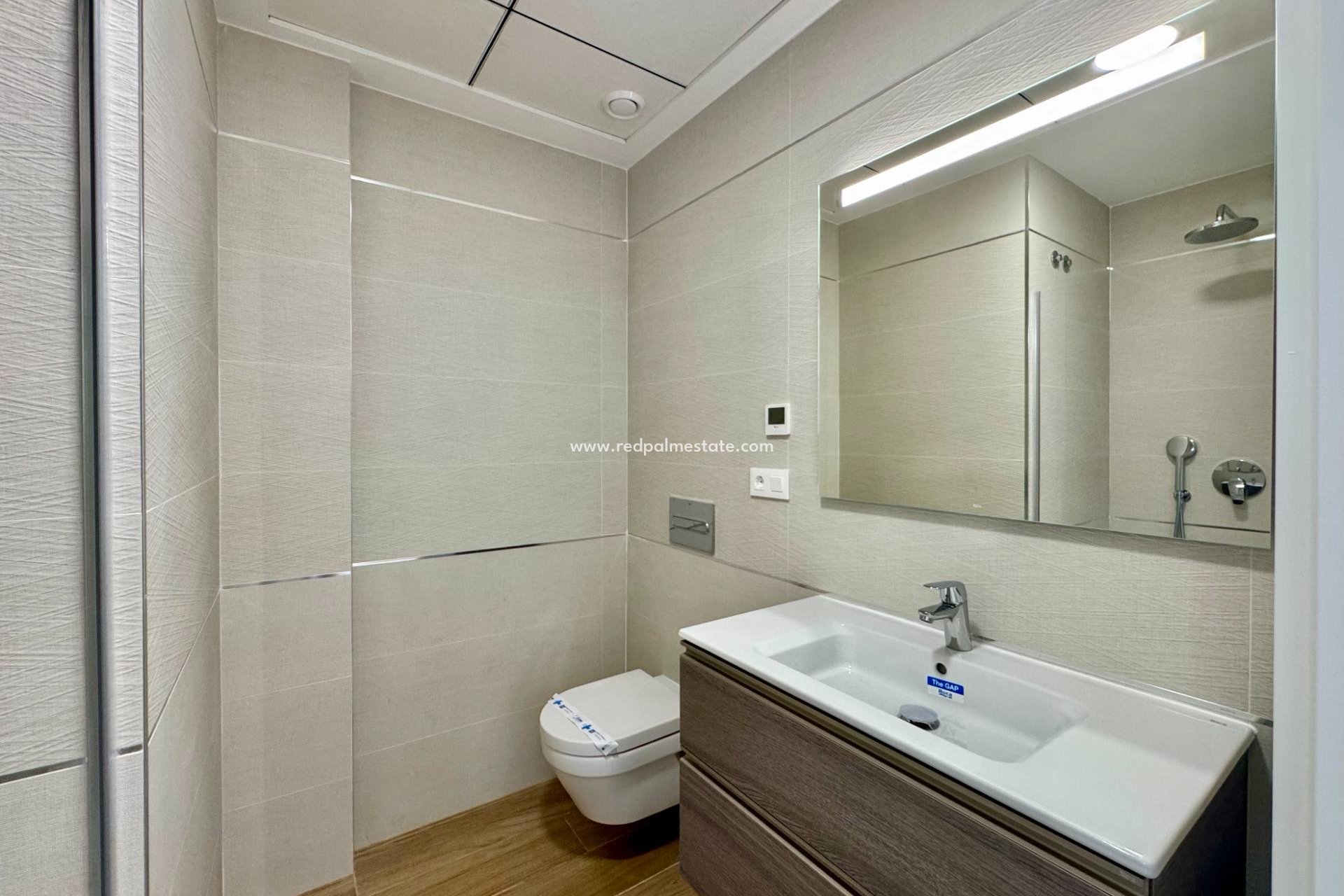 Reventa - Apartamento -
Torrevieja