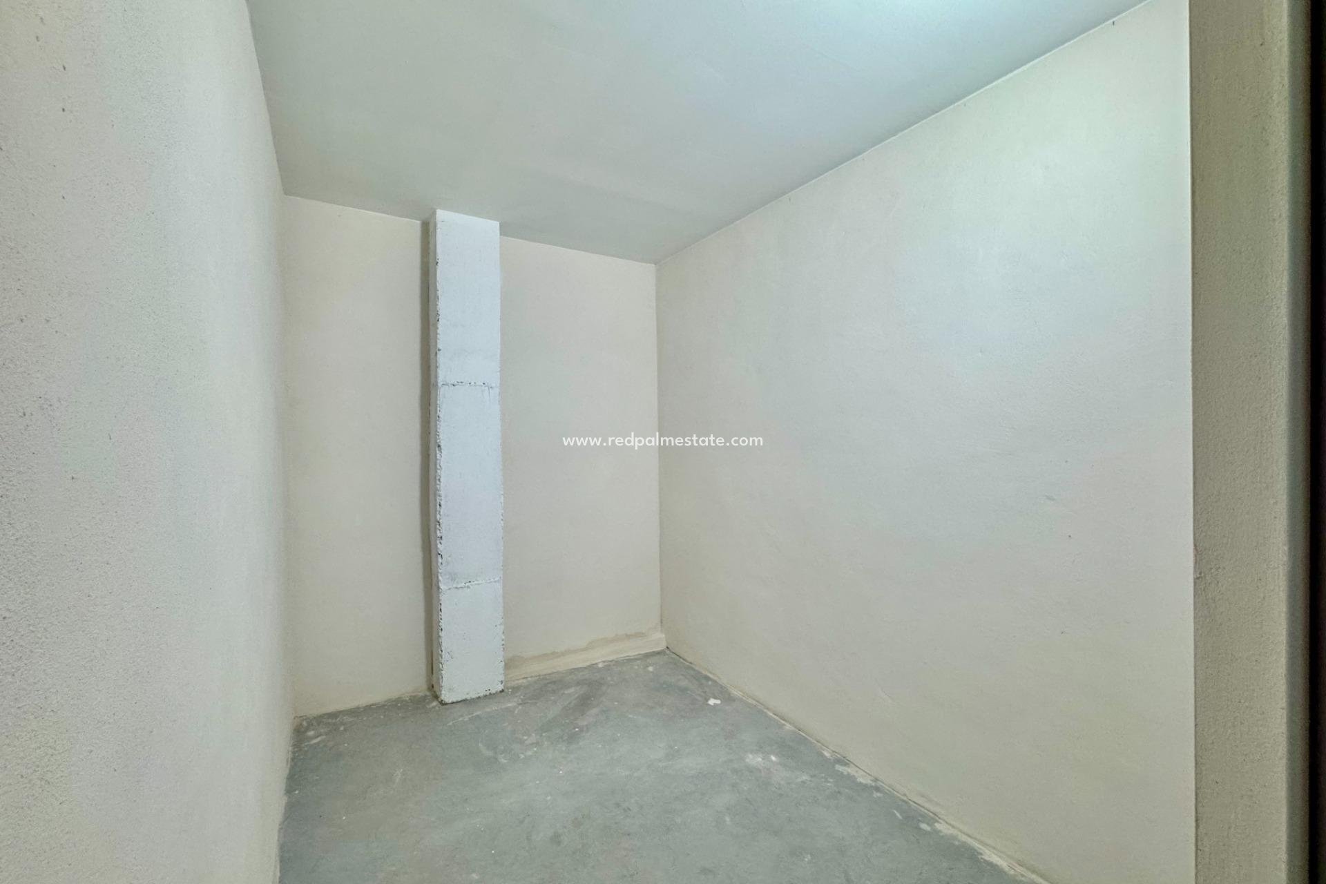 Reventa - Apartamento -
Torrevieja