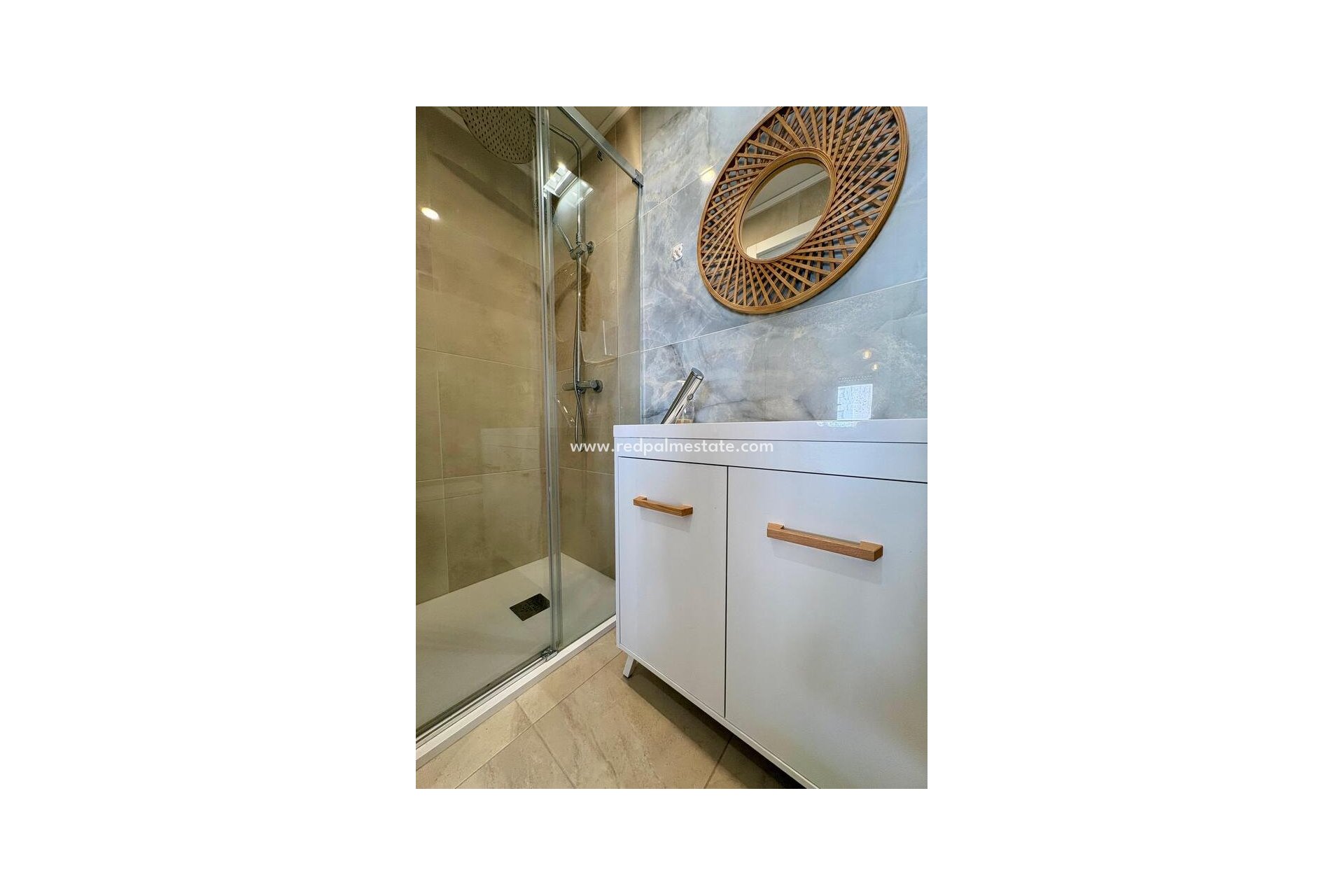 Reventa - Apartamento -
Torrevieja