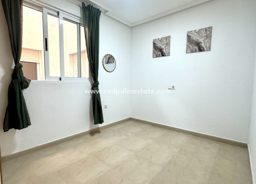Reventa - Apartamento -
Torrevieja