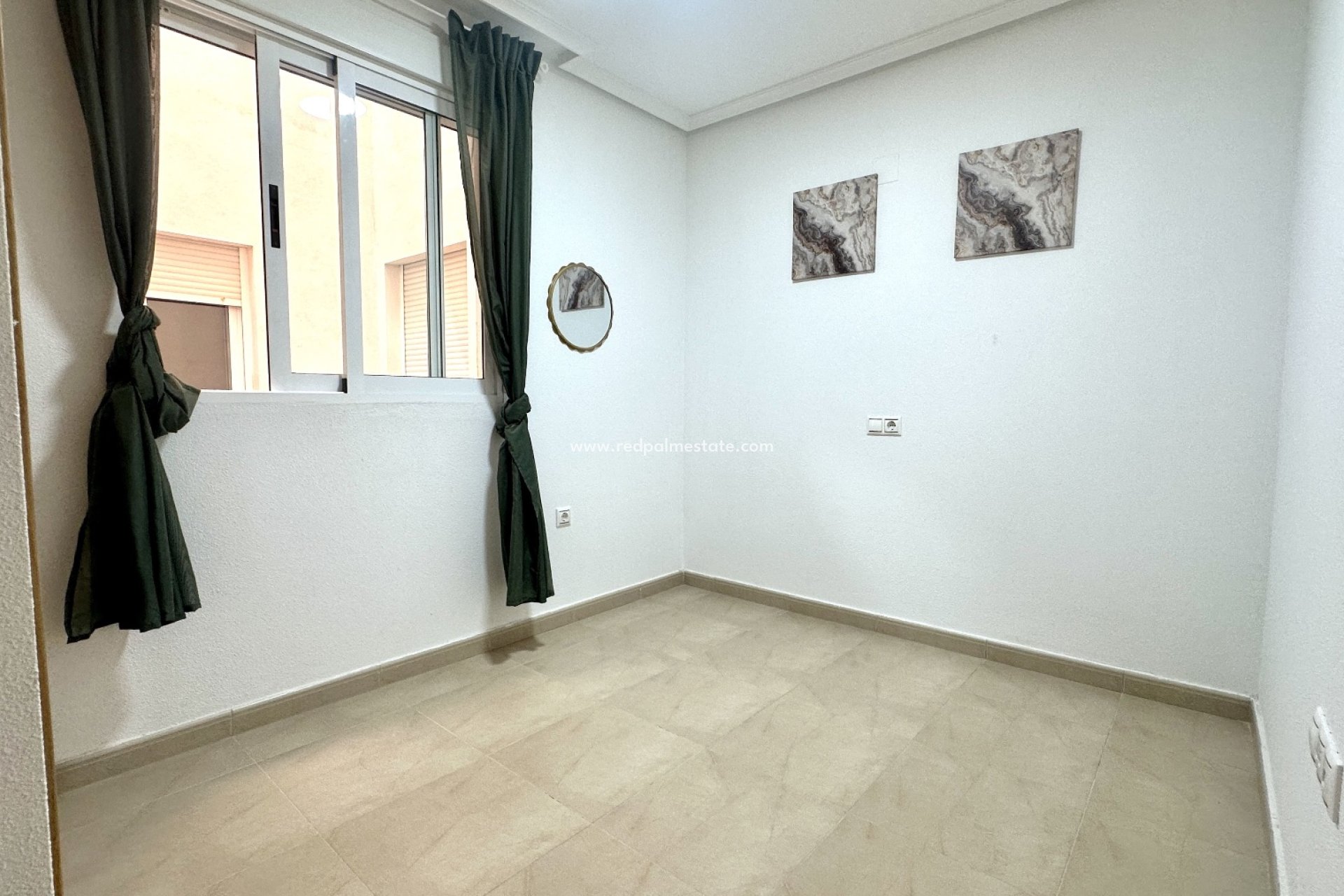 Reventa - Apartamento -
Torrevieja