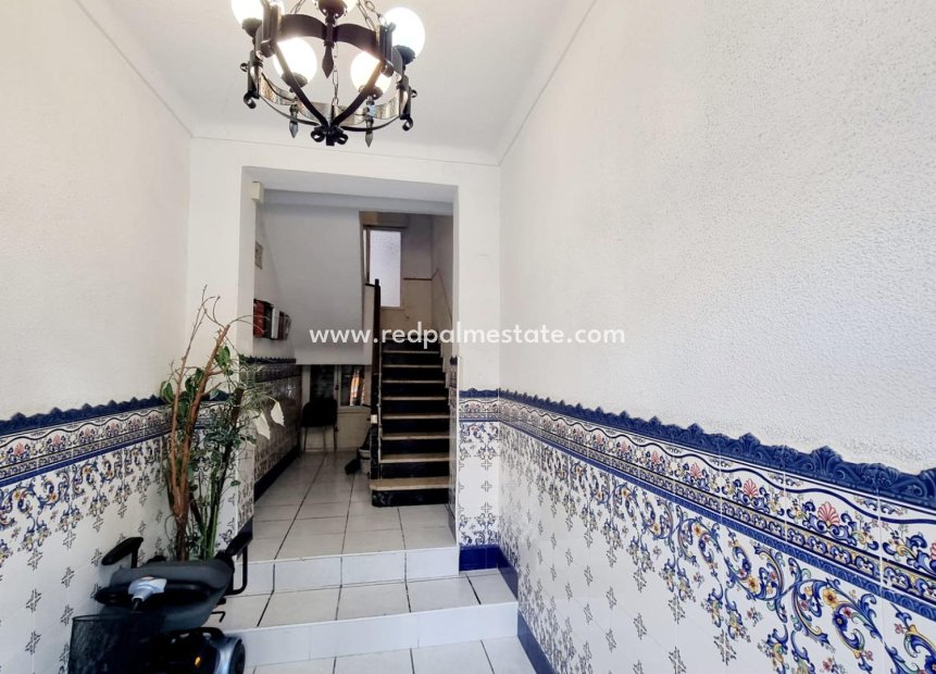 Reventa - Apartamento -
Torrevieja