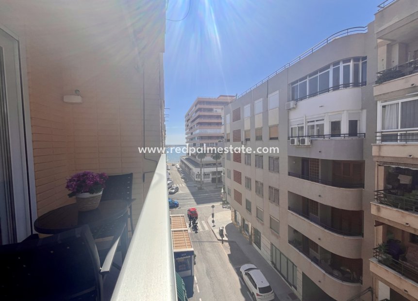 Reventa - Apartamento -
Torrevieja