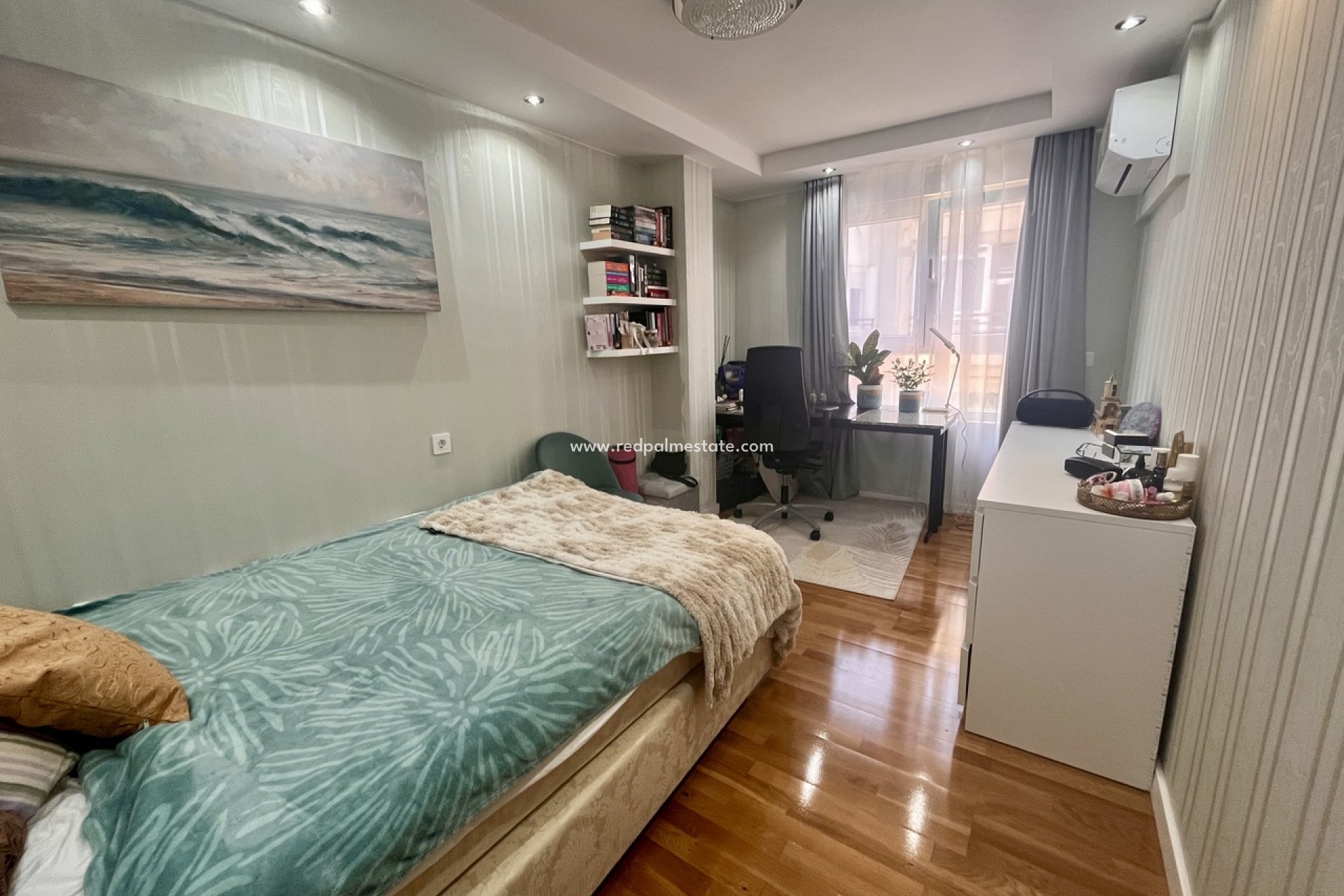 Reventa - Apartamento -
Torrevieja