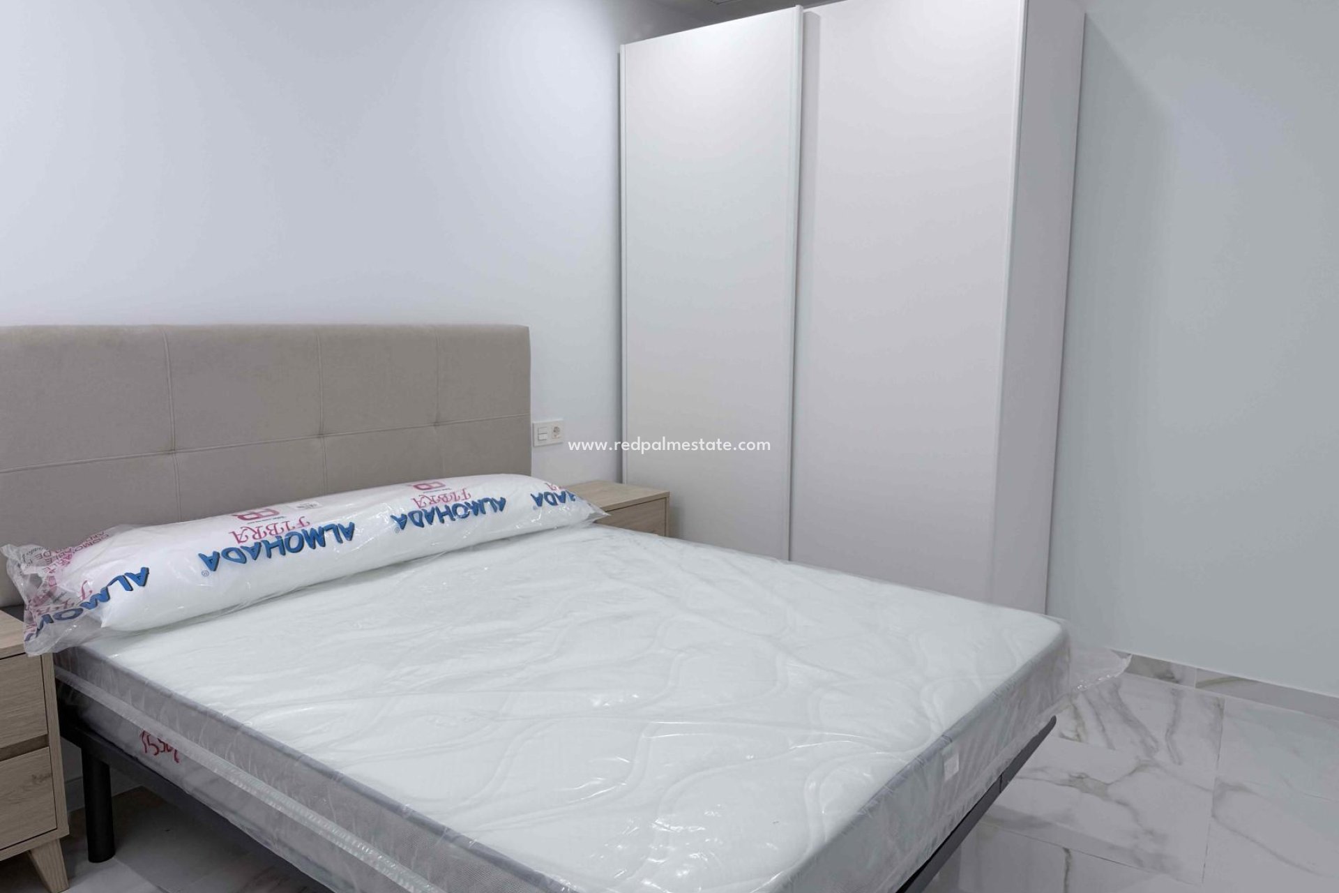 Reventa - Apartamento -
Torrevieja