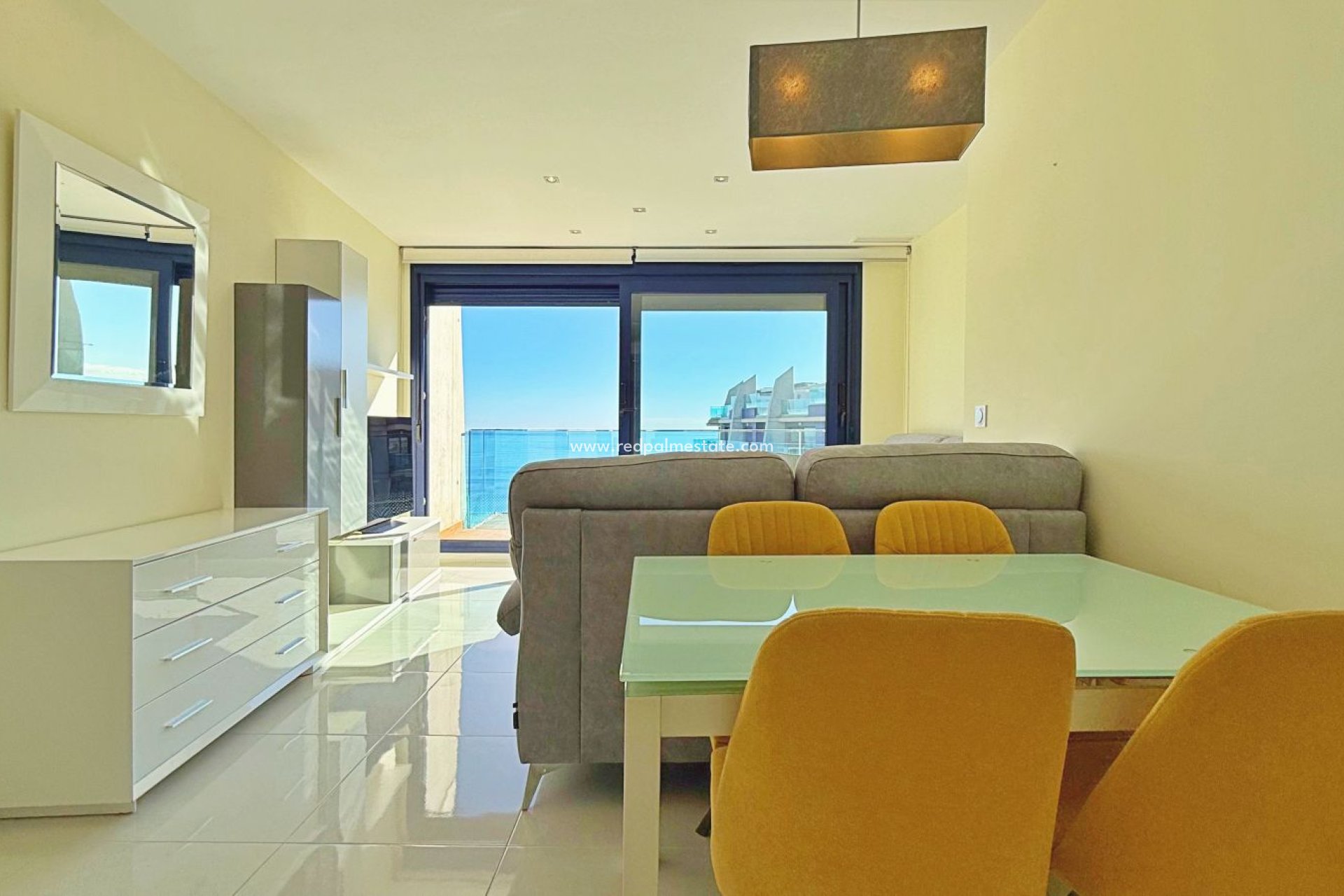 Reventa - Apartamento -
Torrevieja