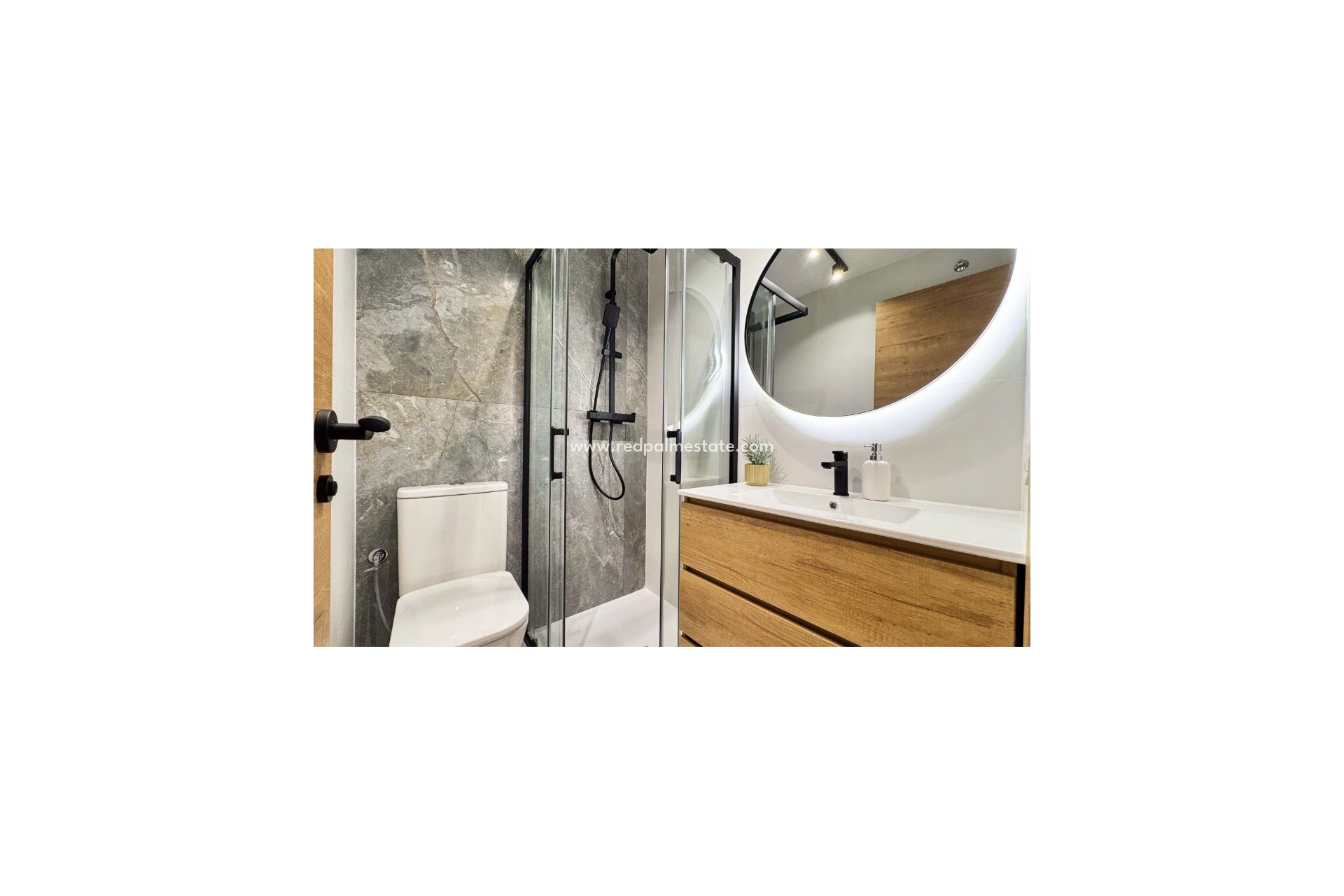 Reventa - Apartamento -
Torrevieja