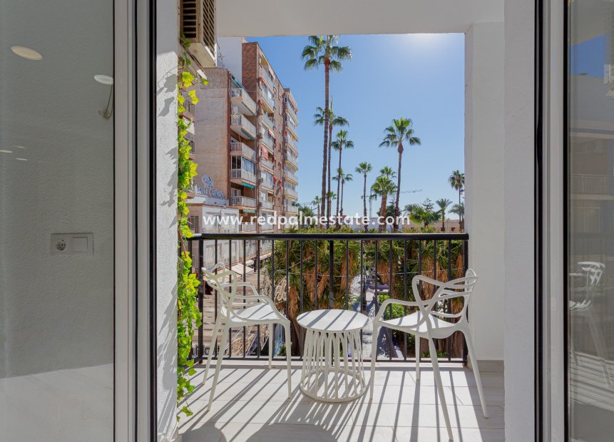 Reventa - Apartamento -
Torrevieja