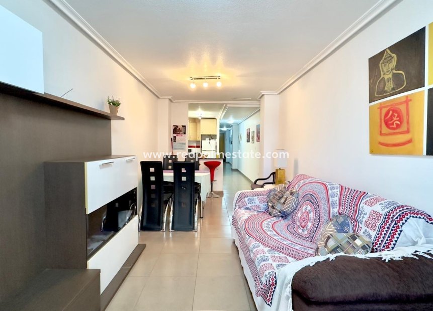 Reventa - Apartamento -
Torrevieja