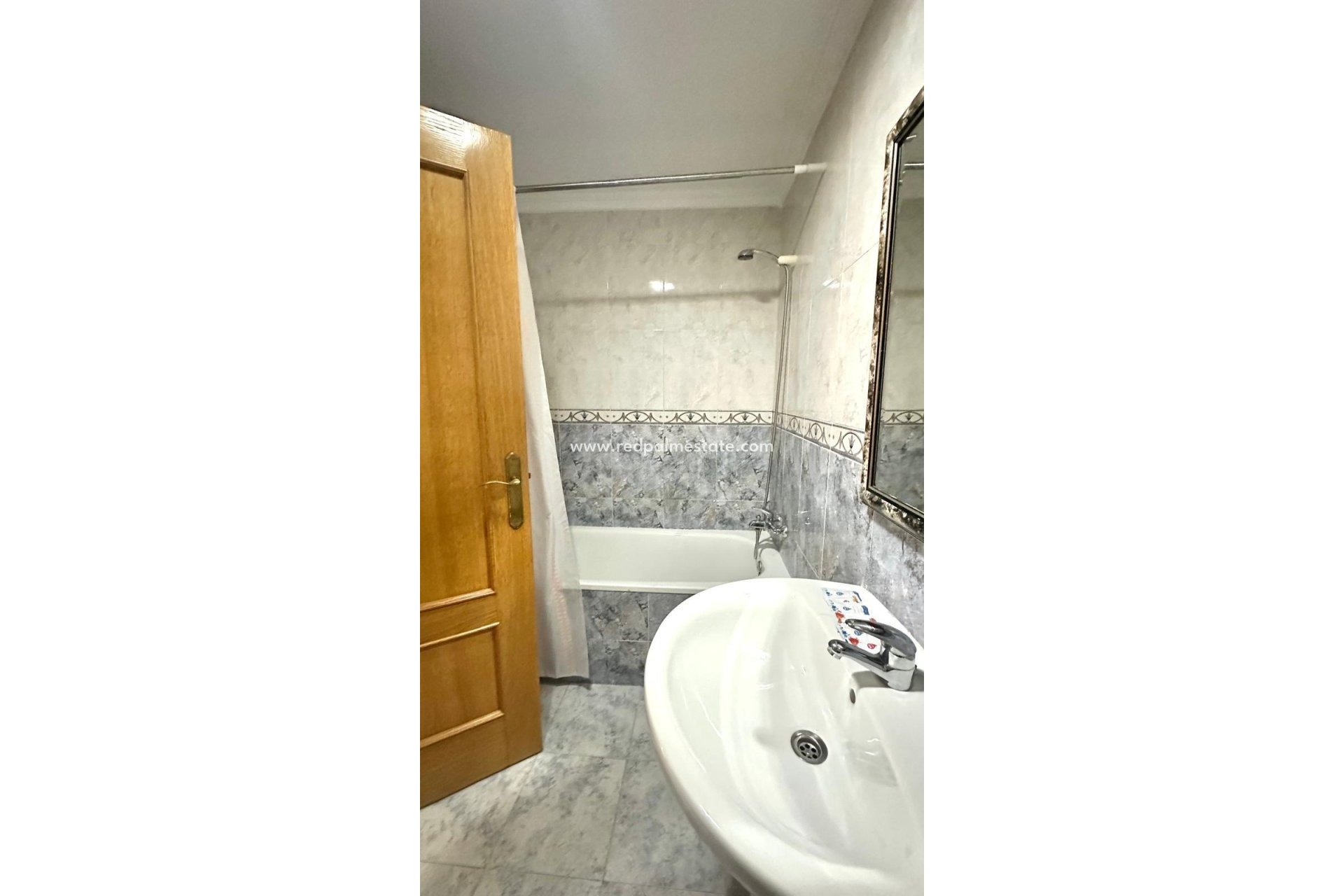 Reventa - Apartamento -
Torrevieja