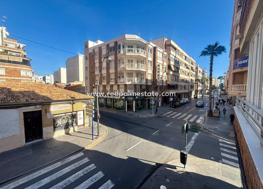 Reventa - Apartamento -
Torrevieja