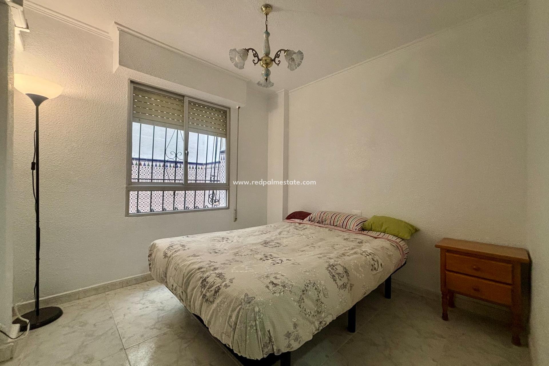 Reventa - Apartamento -
Torrevieja