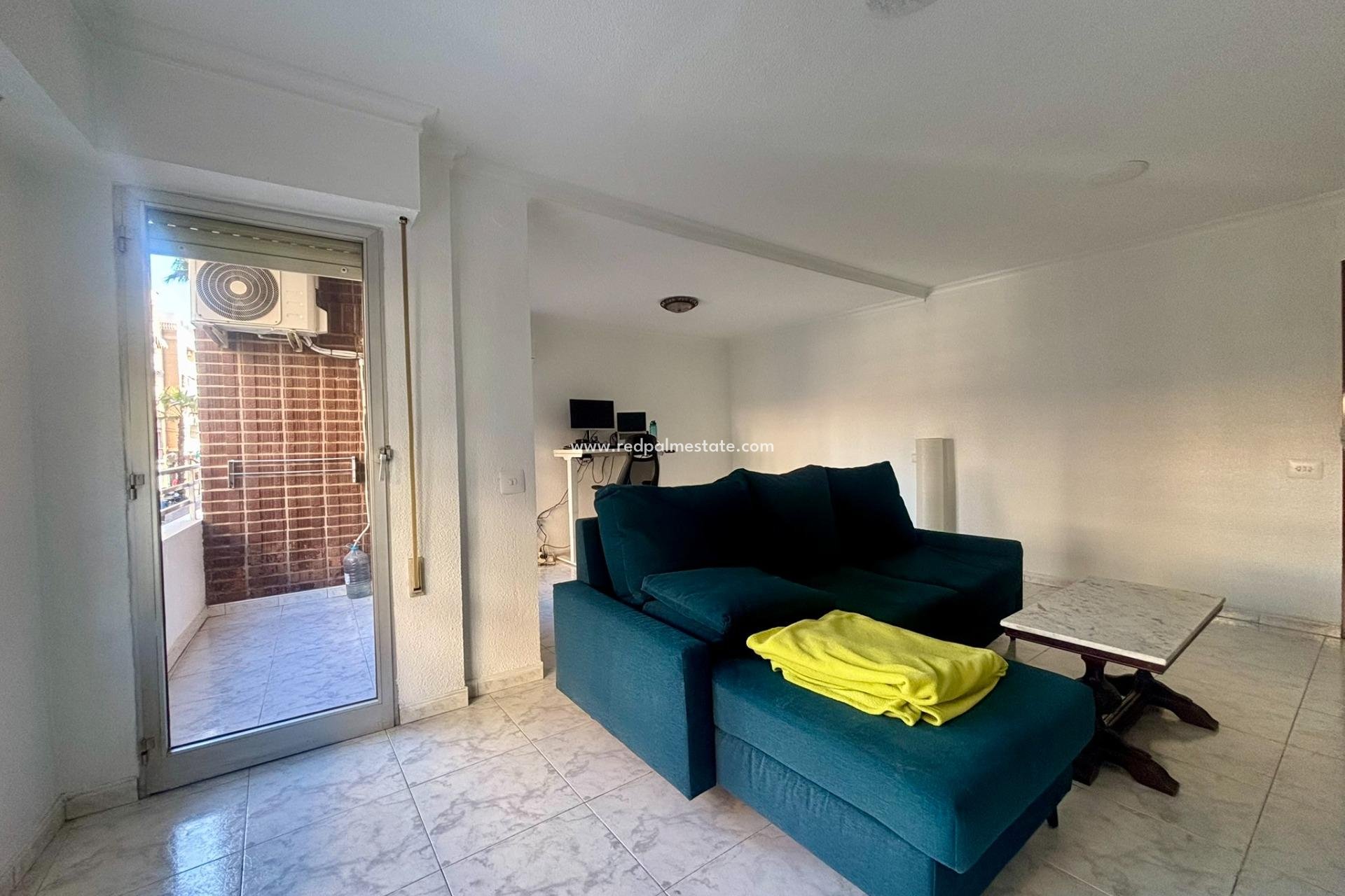 Reventa - Apartamento -
Torrevieja