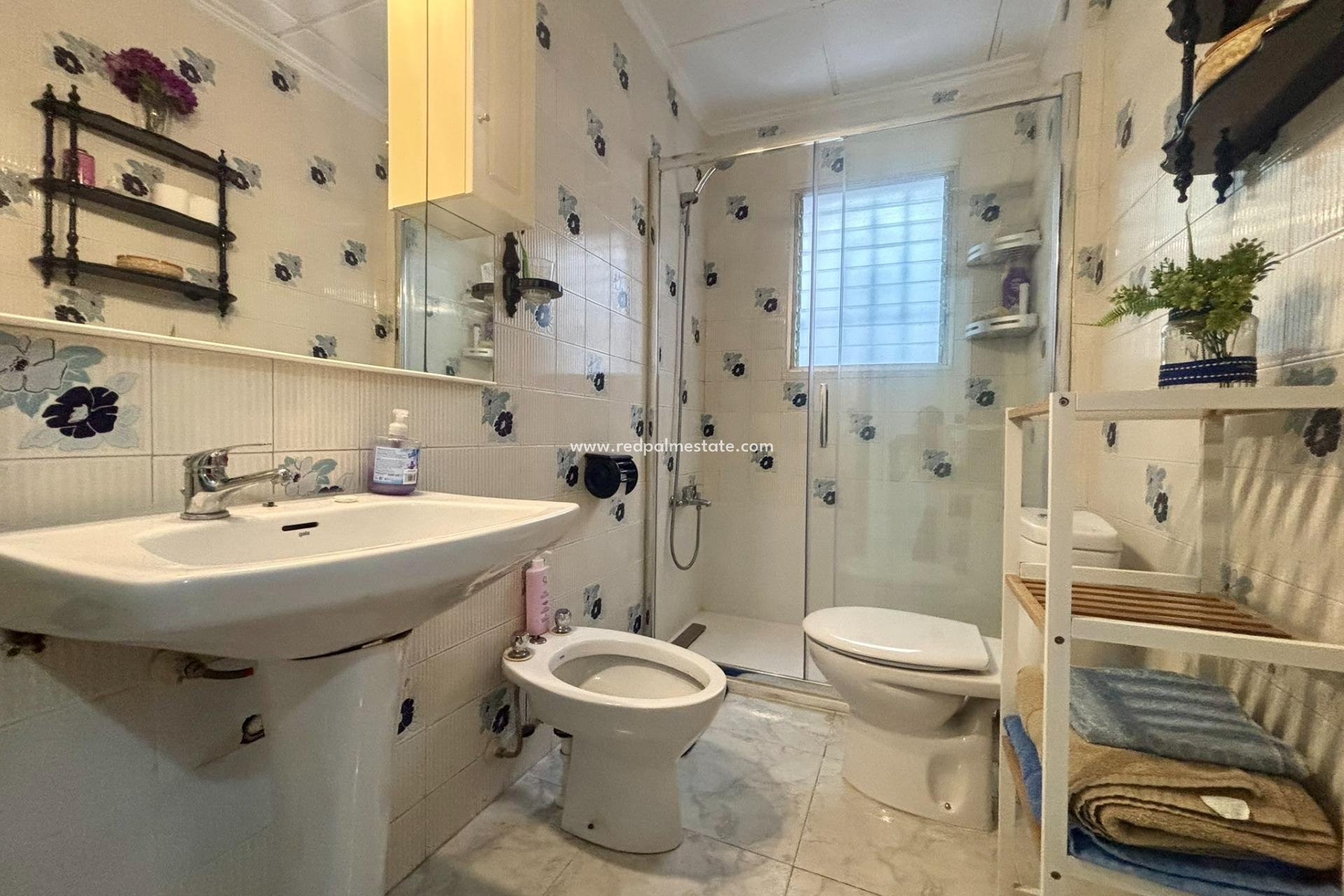 Reventa - Apartamento -
Torrevieja