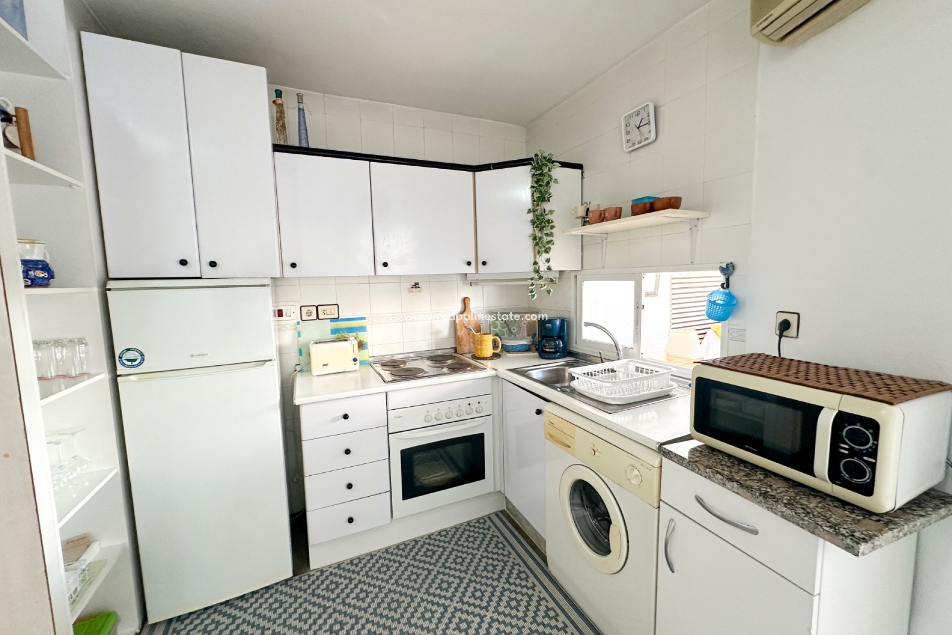 Reventa - Apartamento -
Torrevieja