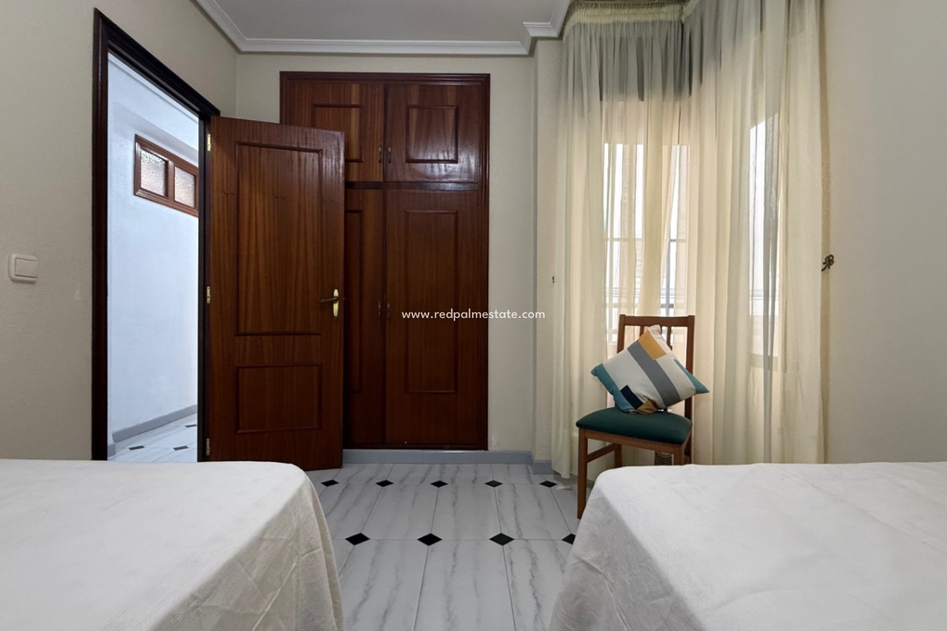 Reventa - Apartamento -
Torrevieja