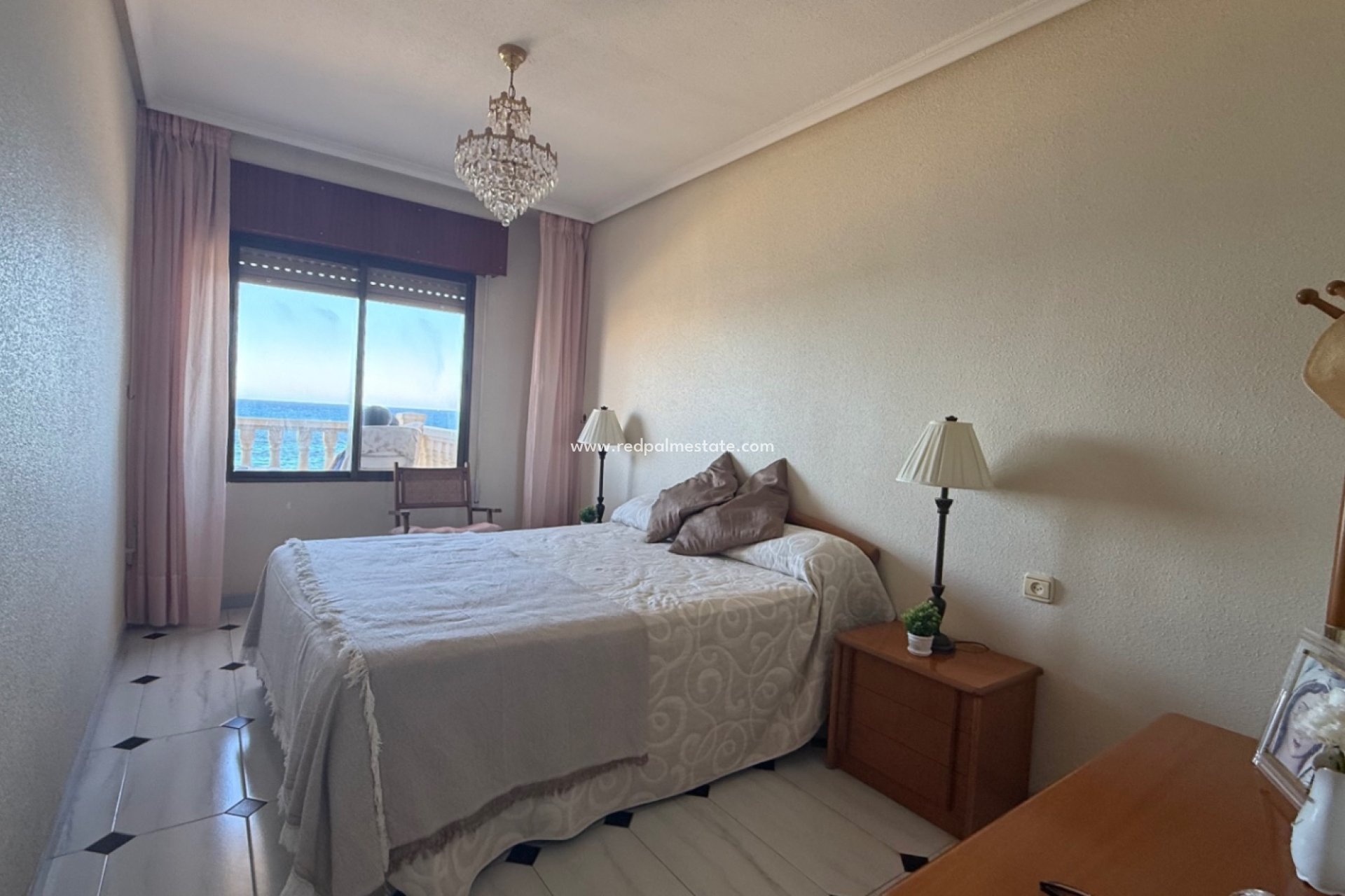 Reventa - Apartamento -
Torrevieja