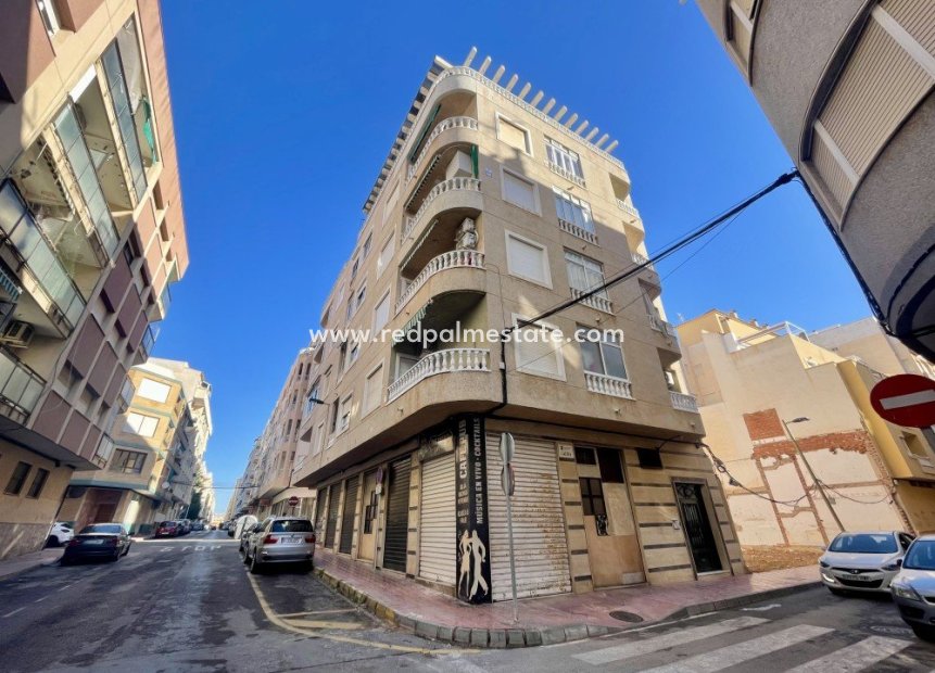 Reventa - Apartamento -
Torrevieja