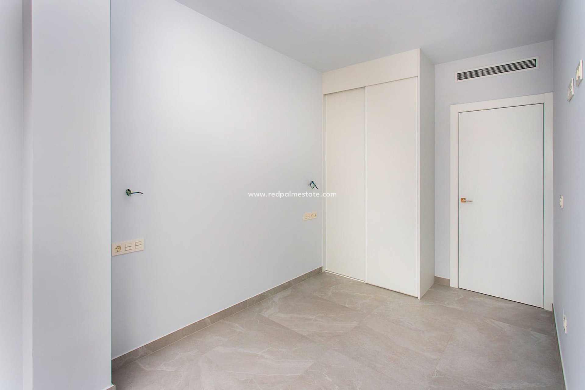 Reventa - Apartamento -
Torrevieja