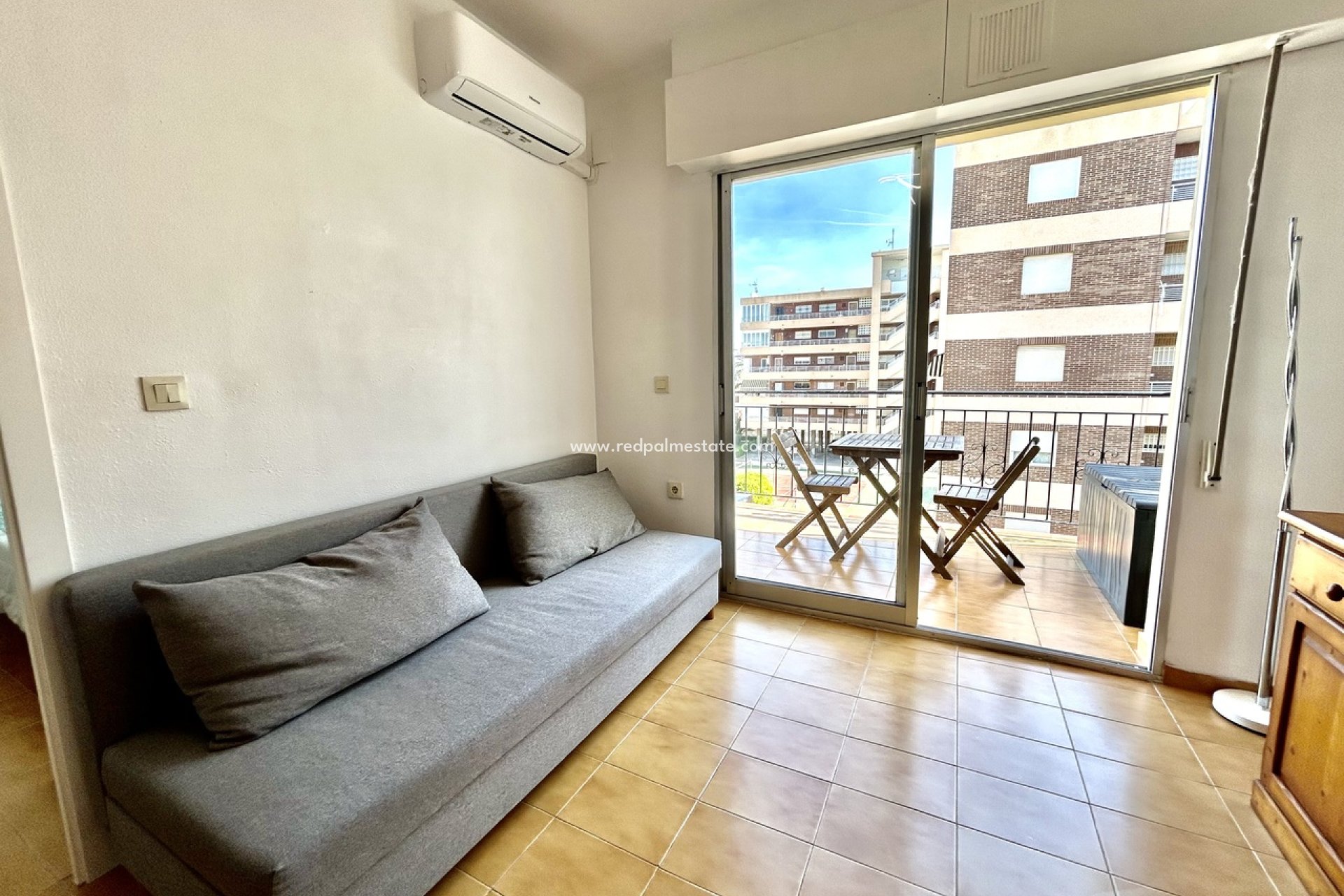 Reventa - Apartamento -
Torrevieja