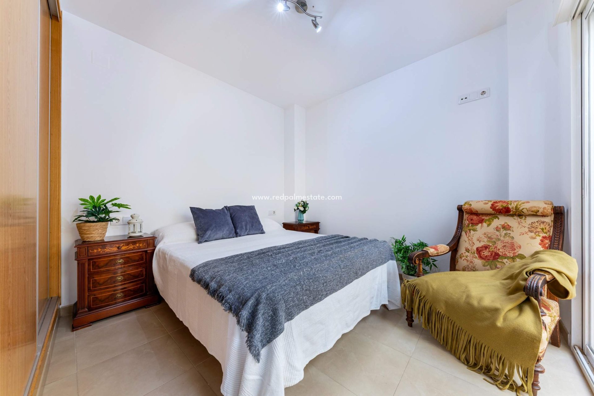 Reventa - Apartmentos -
Alicante - Carolinas Bajas