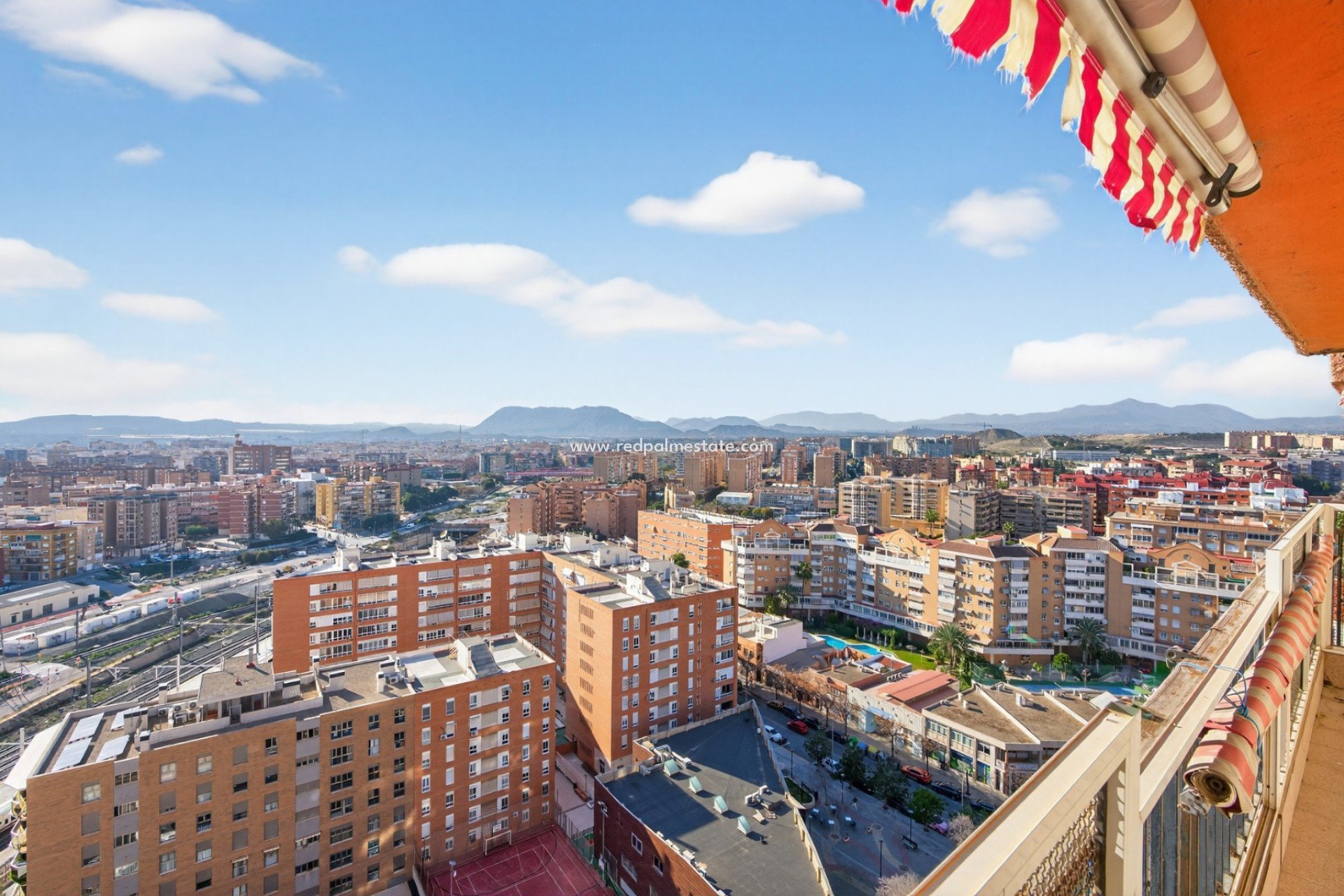 Reventa - Apartmentos -
Alicante