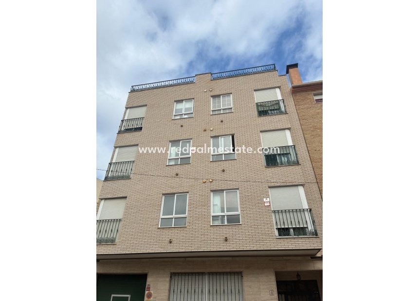 Reventa - Apartmentos -
Almoradí - centro